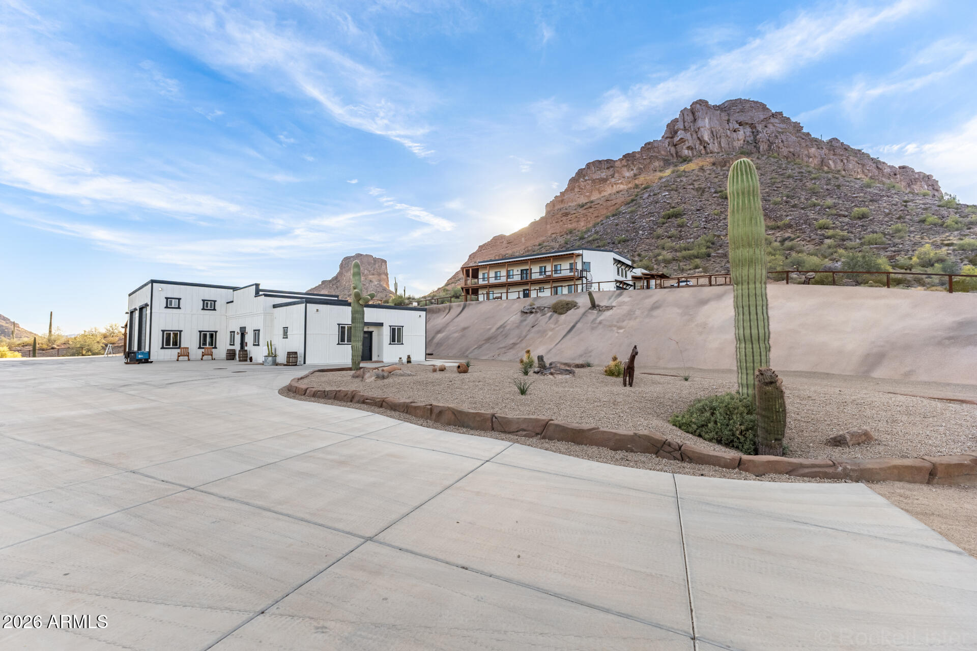 Western Estate- County Island Acreage - Residential