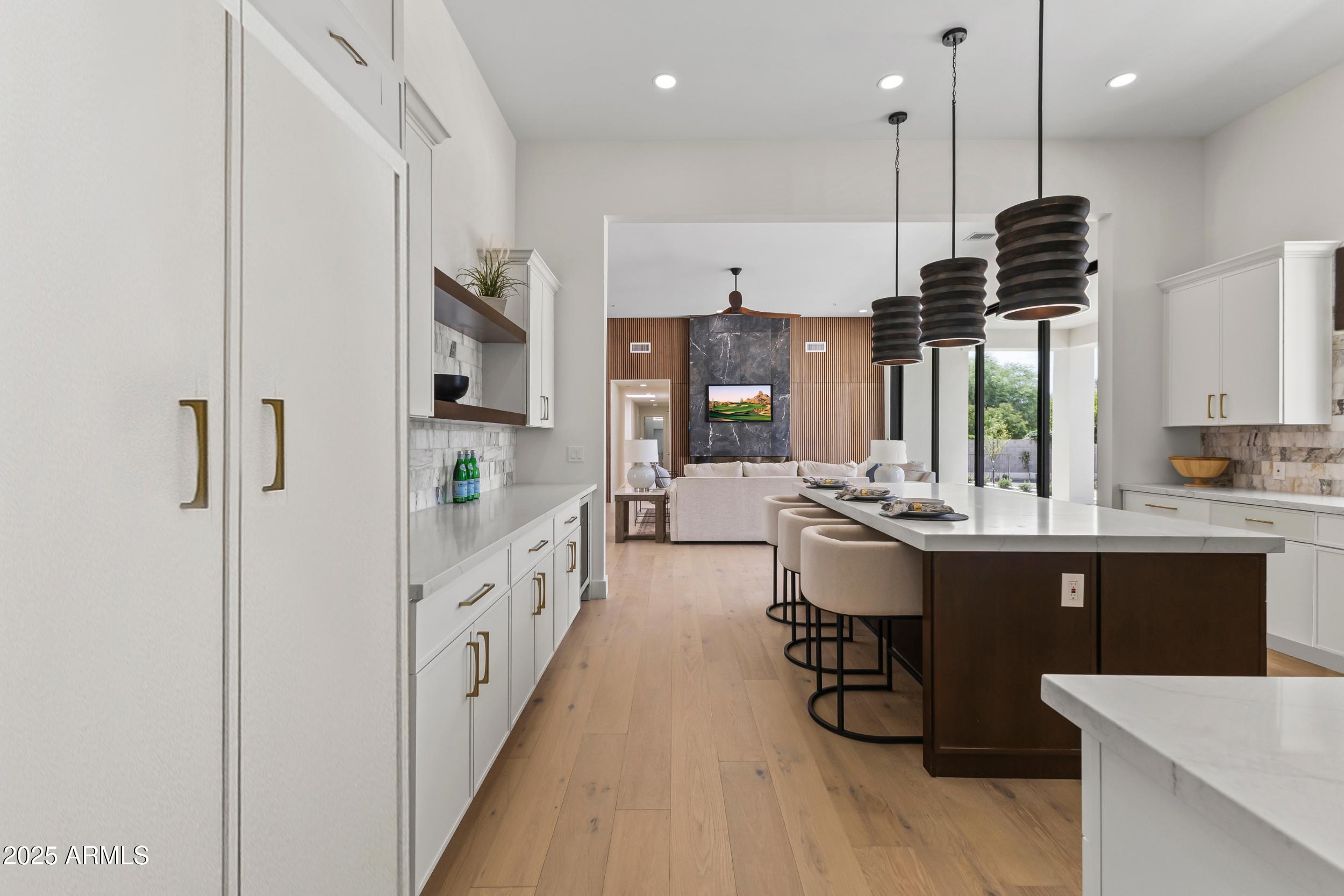 LA TIERRA ESTATES AMD - Residential