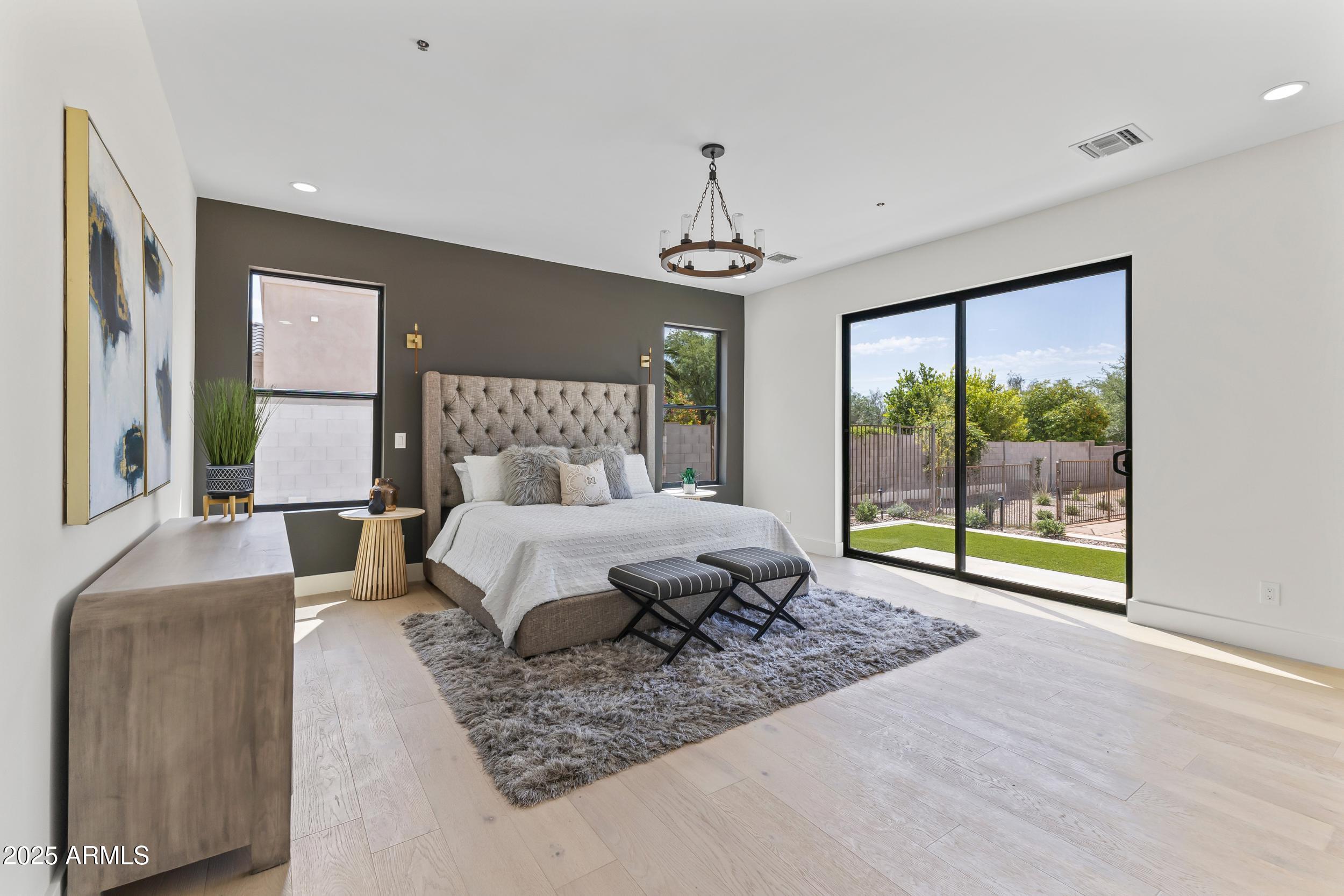 LA TIERRA ESTATES AMD - Residential