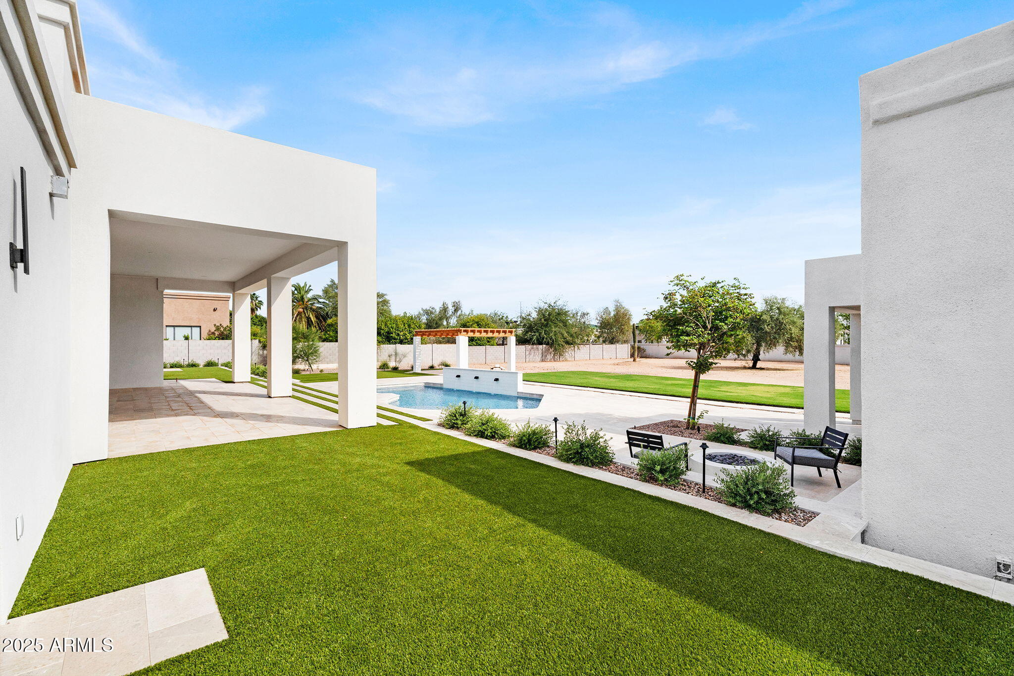 LA TIERRA ESTATES AMD - Residential