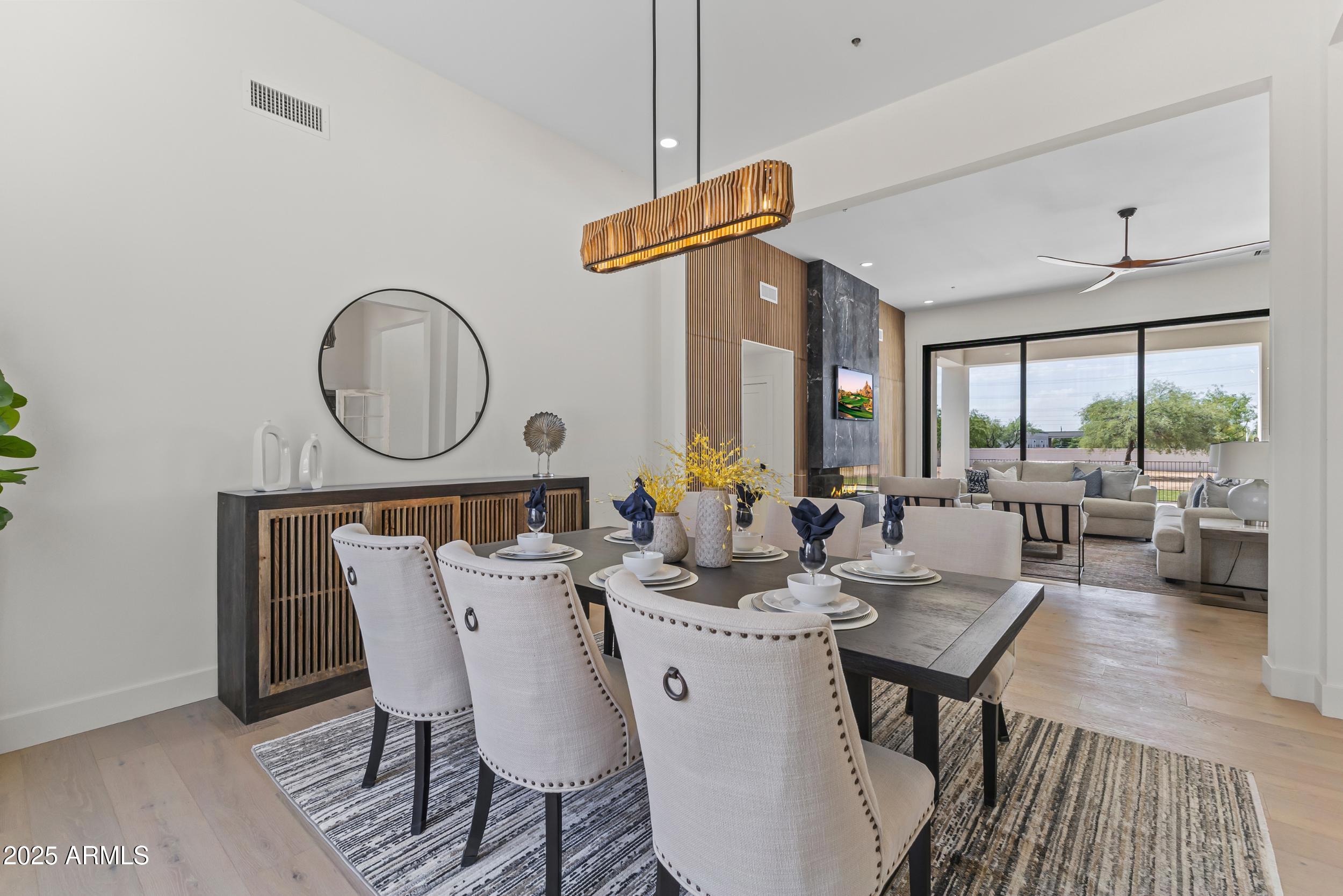 LA TIERRA ESTATES AMD - Residential