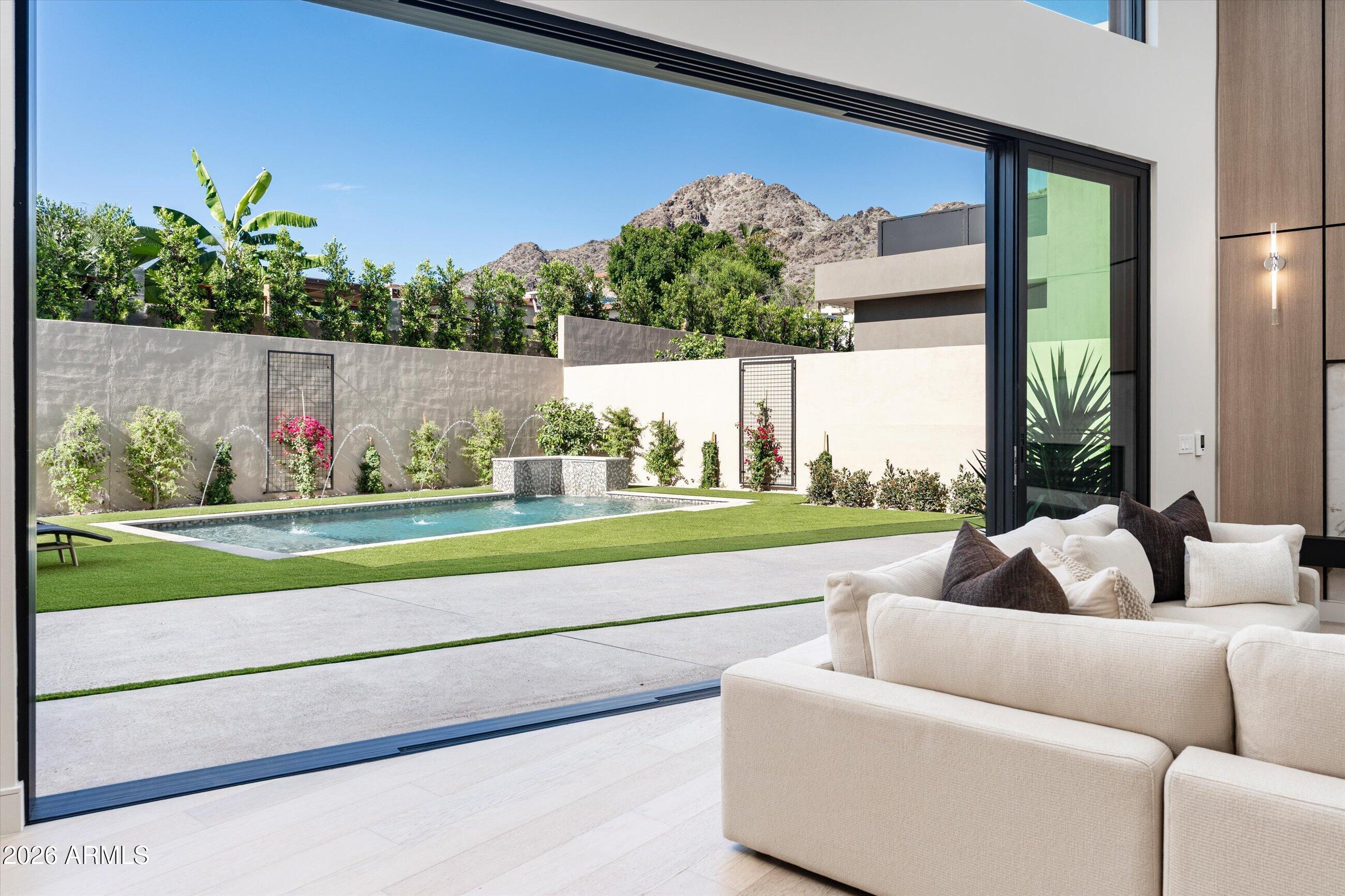 HAYDEN VIEWS AMD - Residential