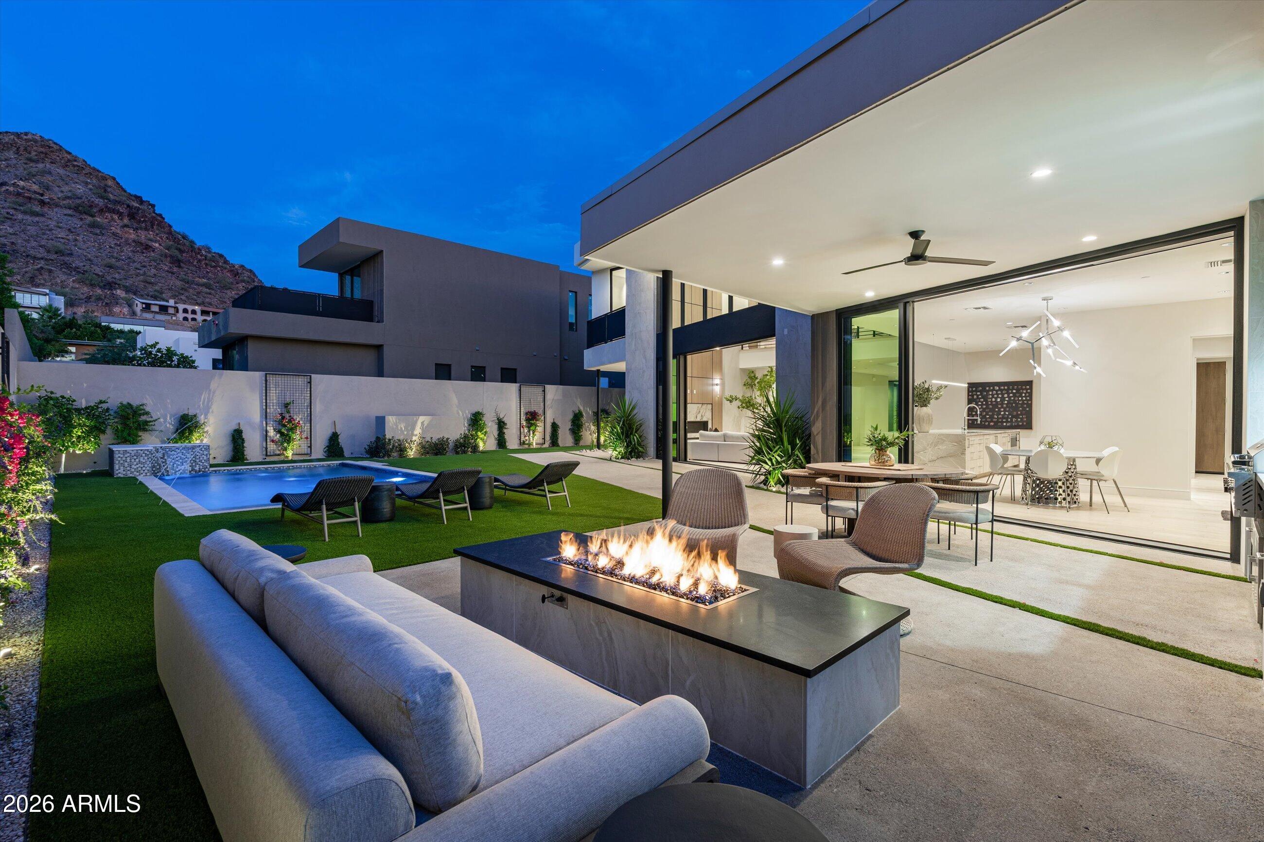 HAYDEN VIEWS AMD - Residential