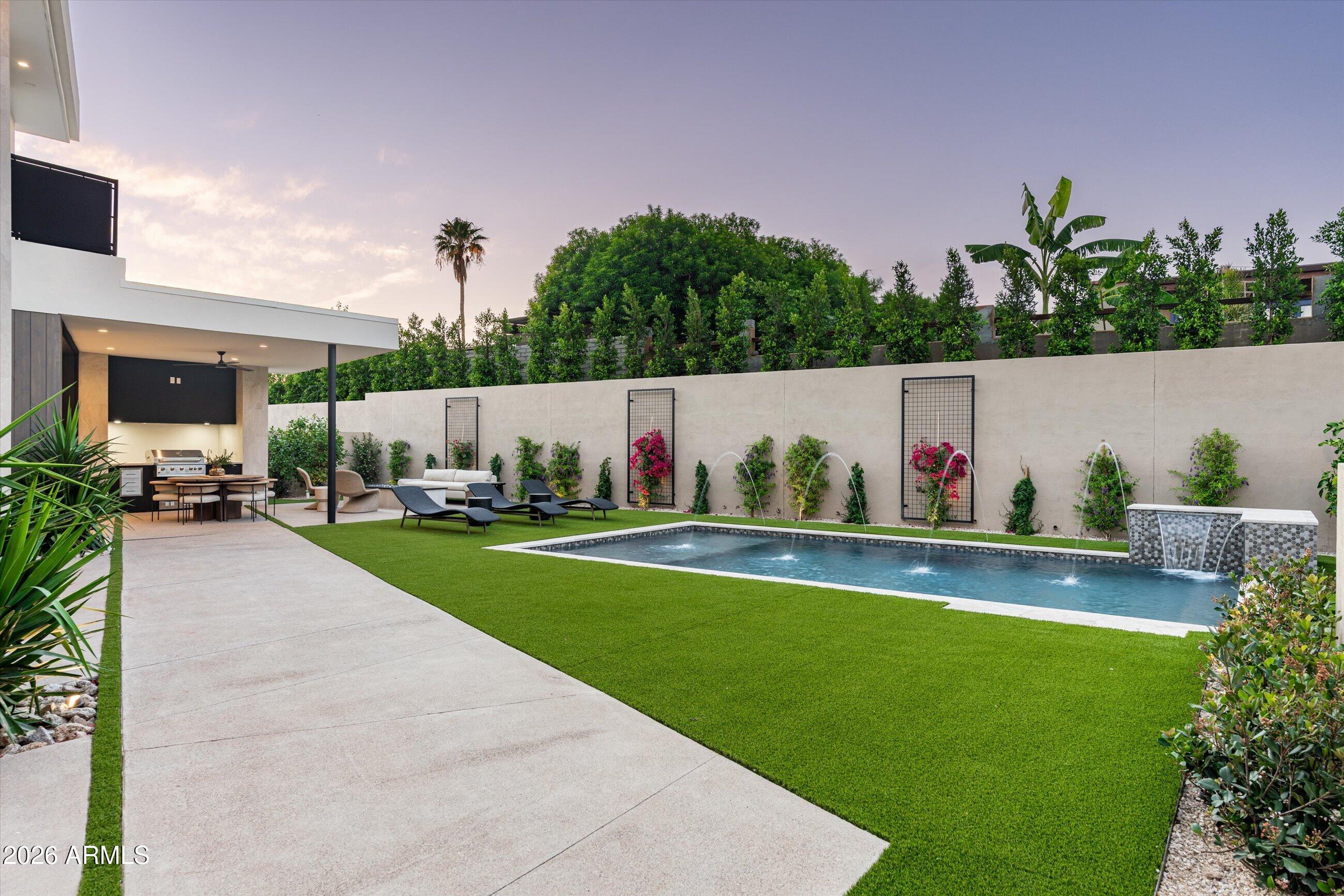 HAYDEN VIEWS AMD - Residential