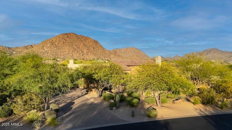 PINNACLE PEAK PLACE - Residential