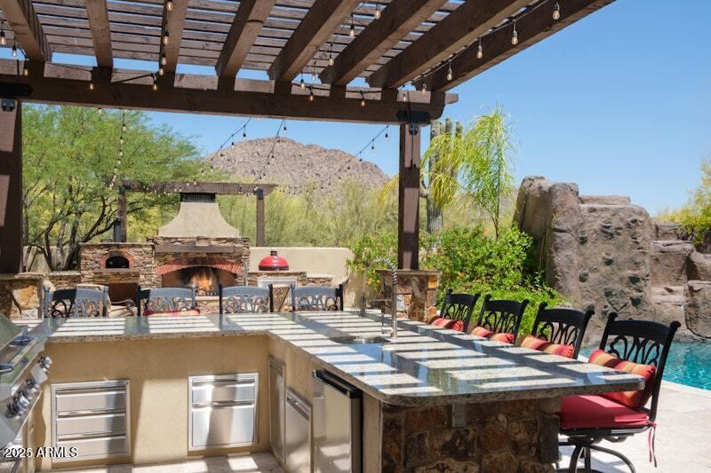 PINNACLE PEAK PLACE - Residential