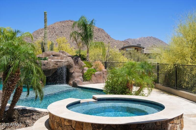 PINNACLE PEAK PLACE - Residential