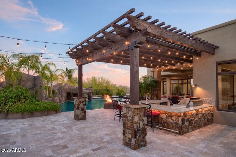 PINNACLE PEAK PLACE - Residential