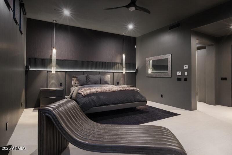 PINNACLE PEAK PLACE - Residential