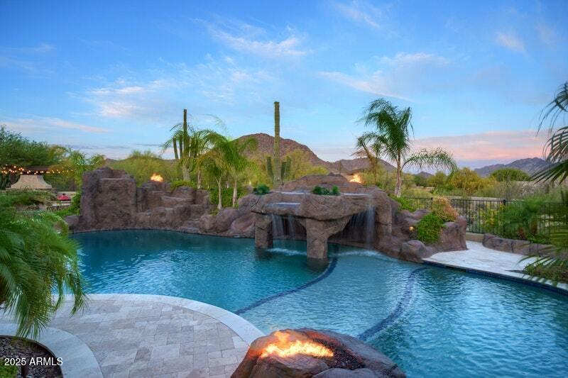 PINNACLE PEAK PLACE - Residential