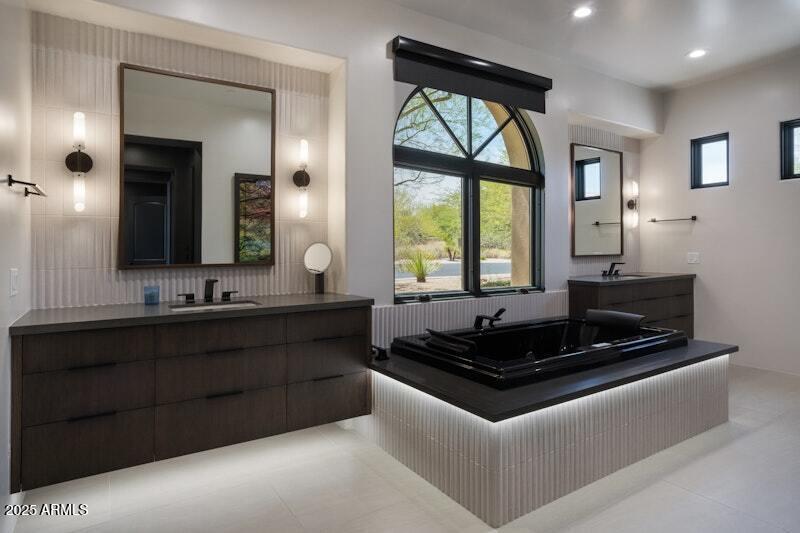 PINNACLE PEAK PLACE - Residential