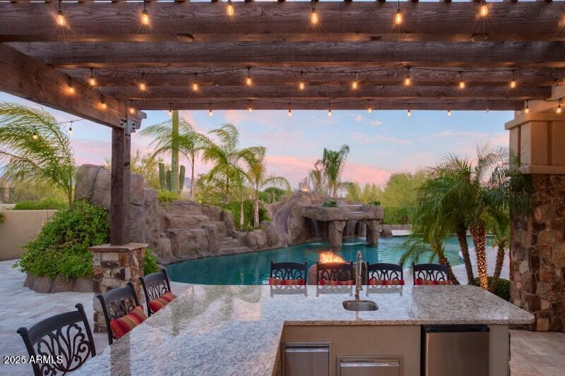 PINNACLE PEAK PLACE - Residential