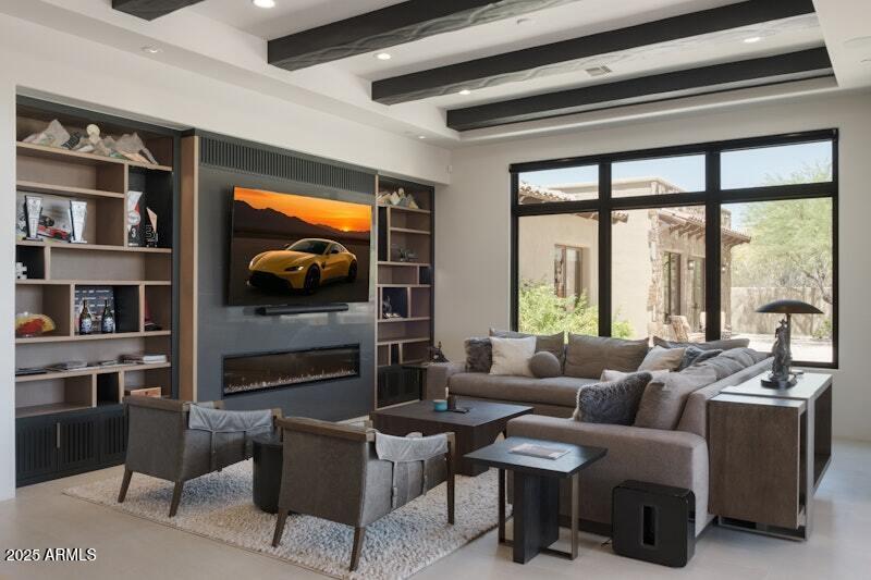 PINNACLE PEAK PLACE - Residential
