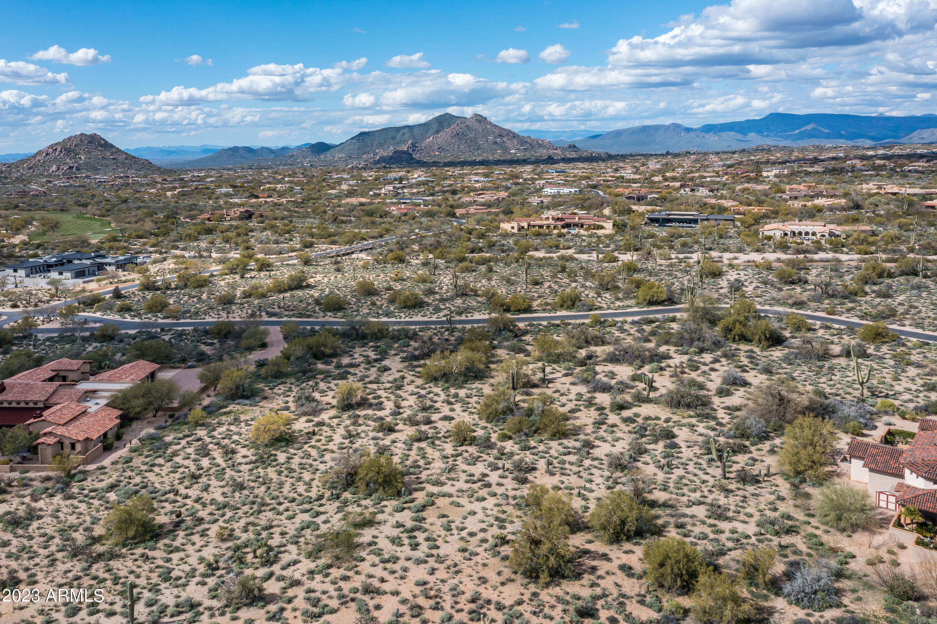 WHISPER ROCK - Residential