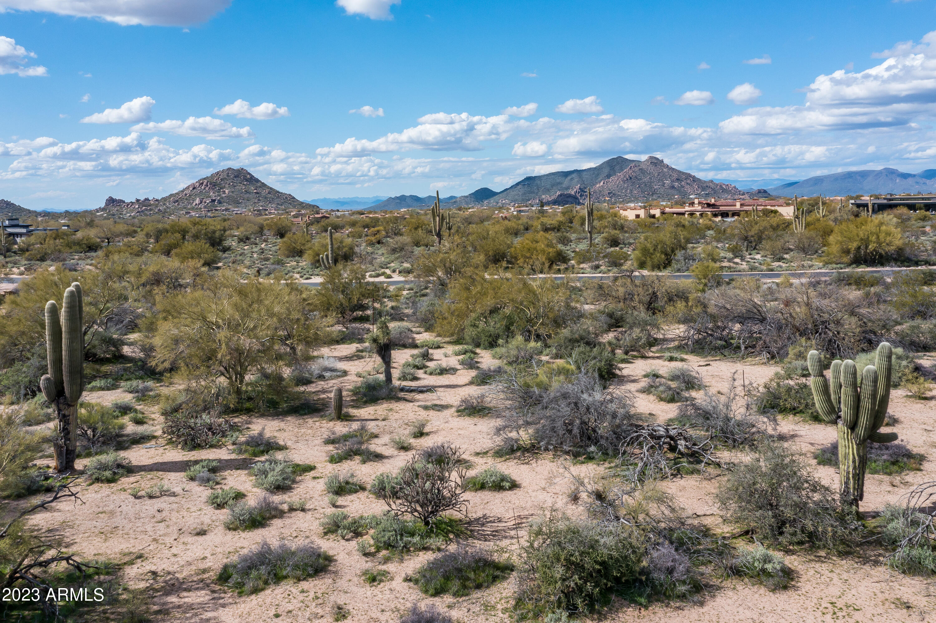 WHISPER ROCK - Residential