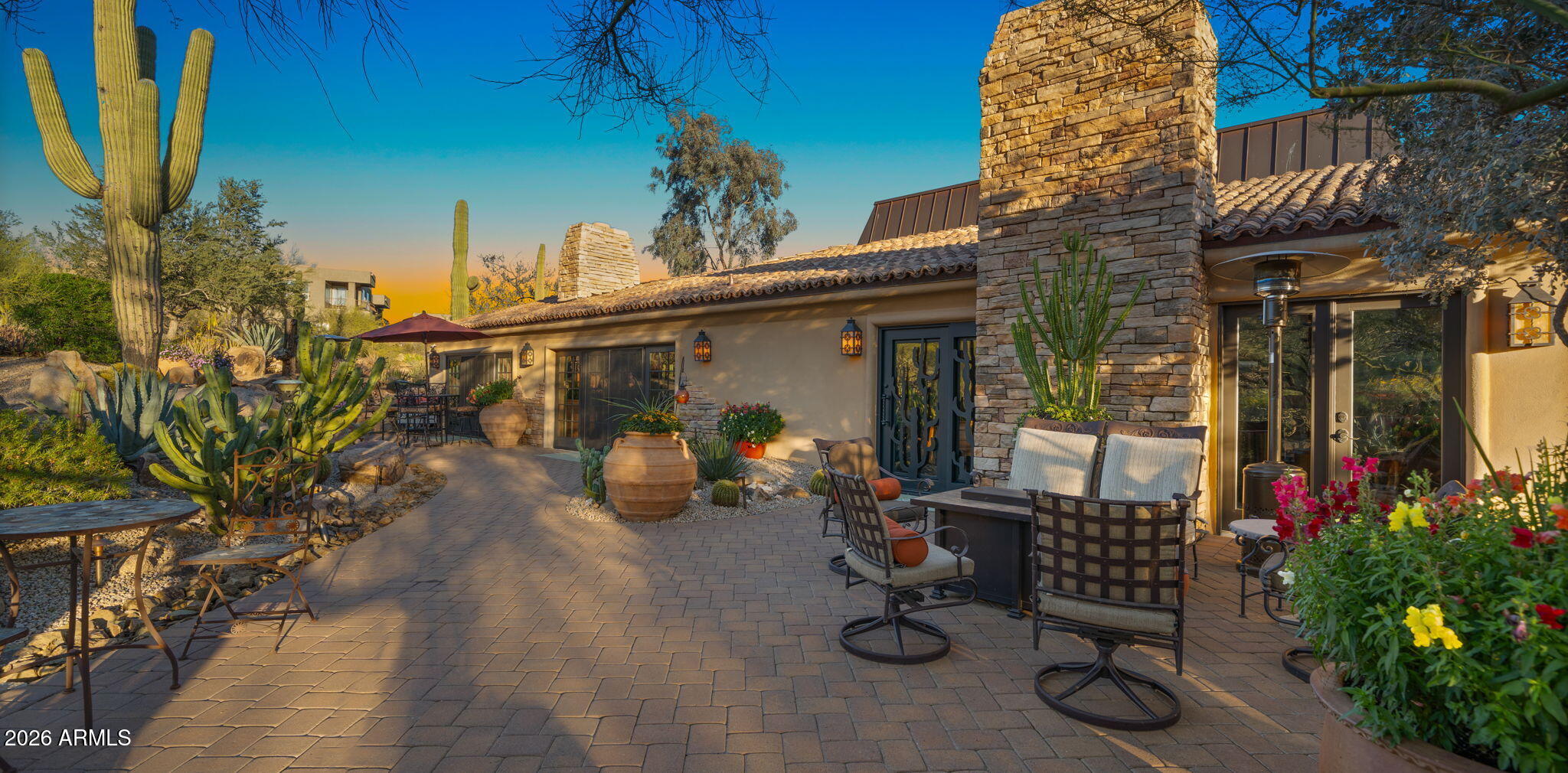 CAREFREE - Black Mountain - Residential