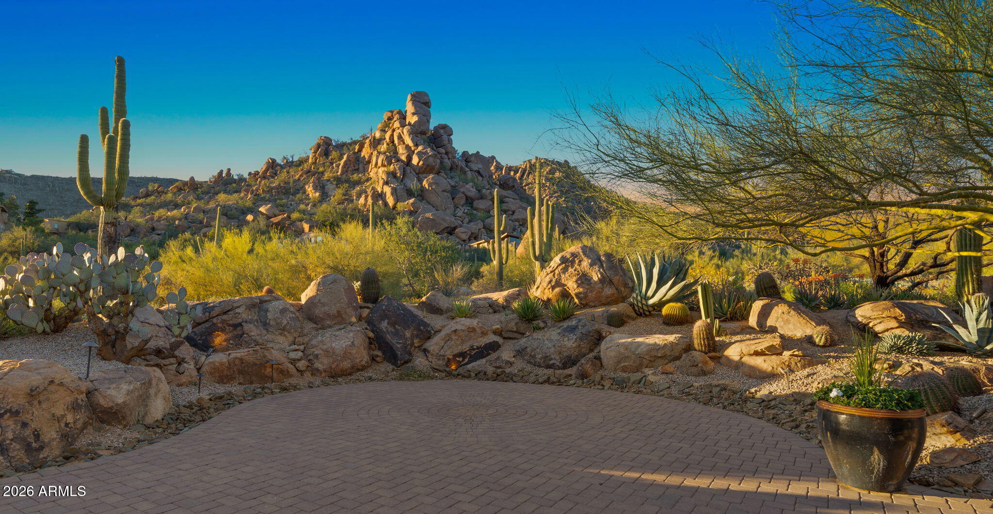 CAREFREE - Black Mountain - Residential