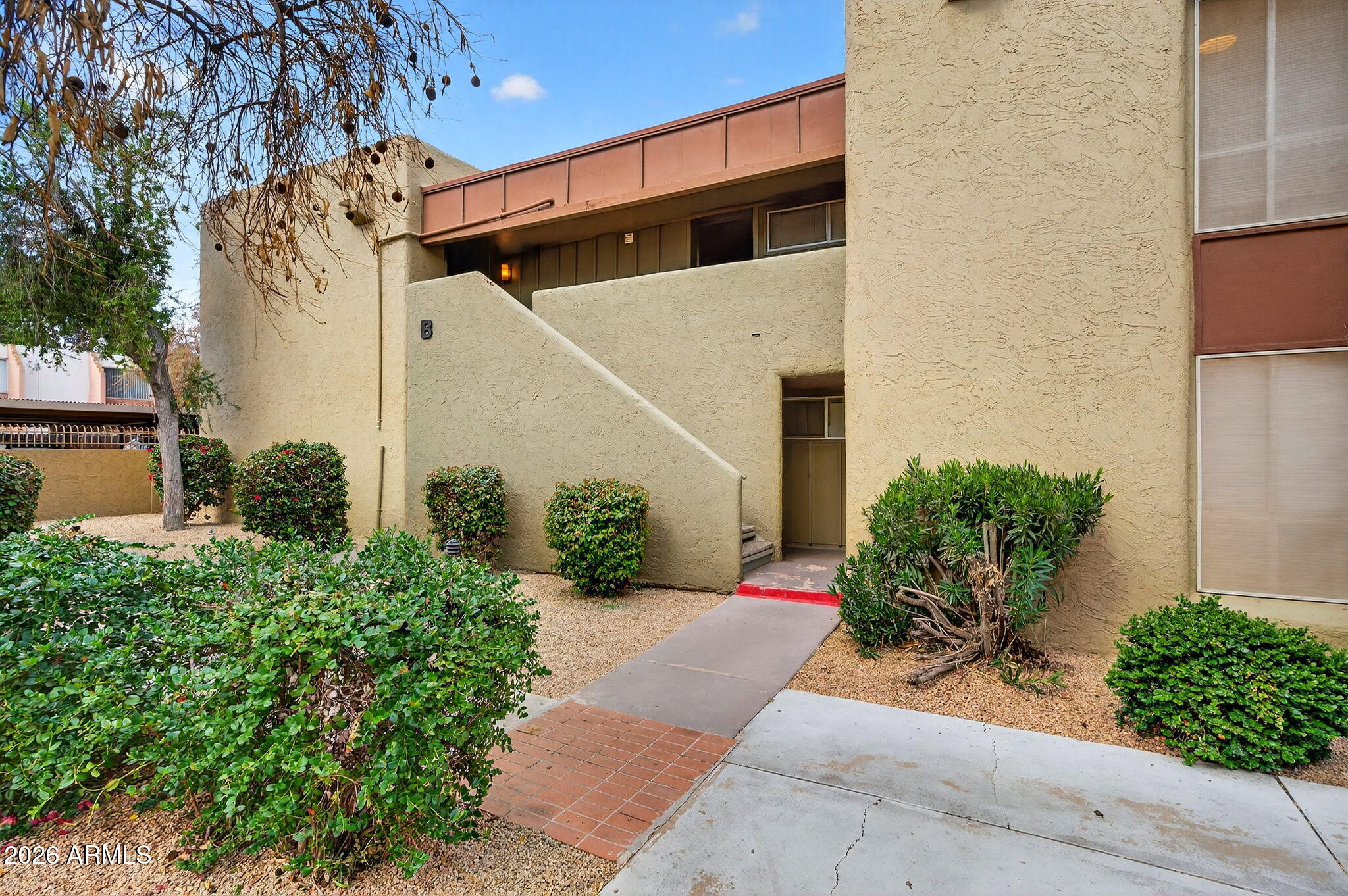LA FUENTE CONDOMINIUMS - Residential