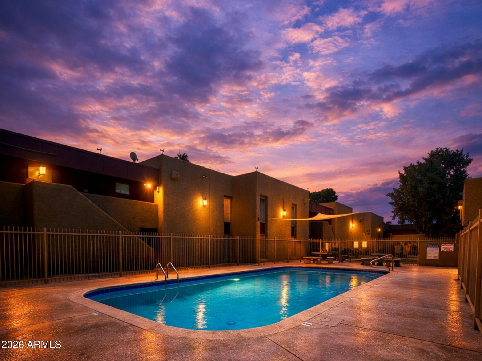 LA FUENTE CONDOMINIUMS - Residential