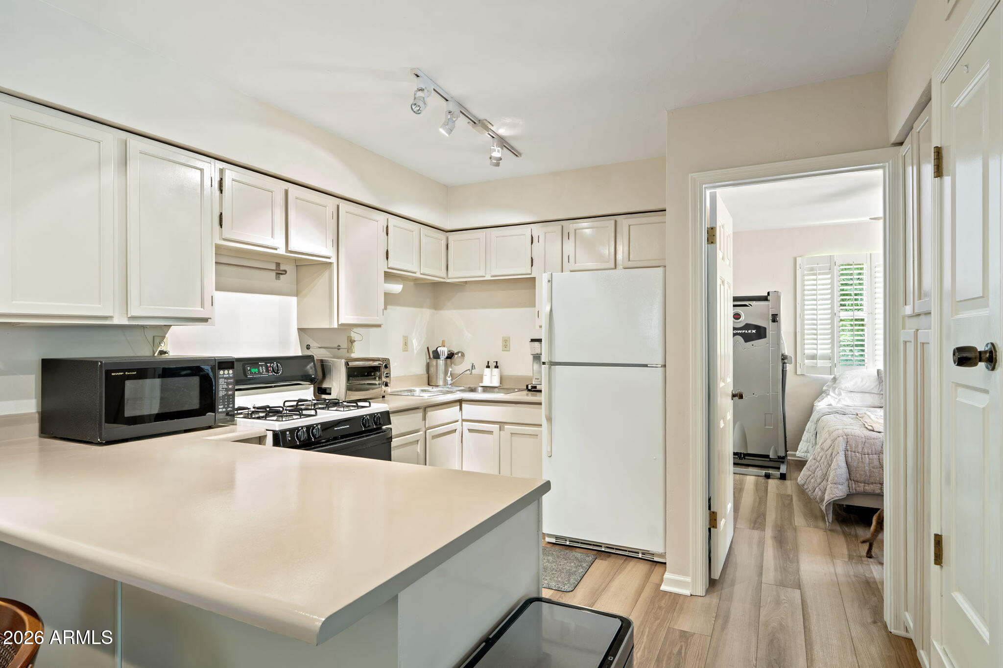 MEDLOCK PLACE AMD LOTS 1-11 - Residential