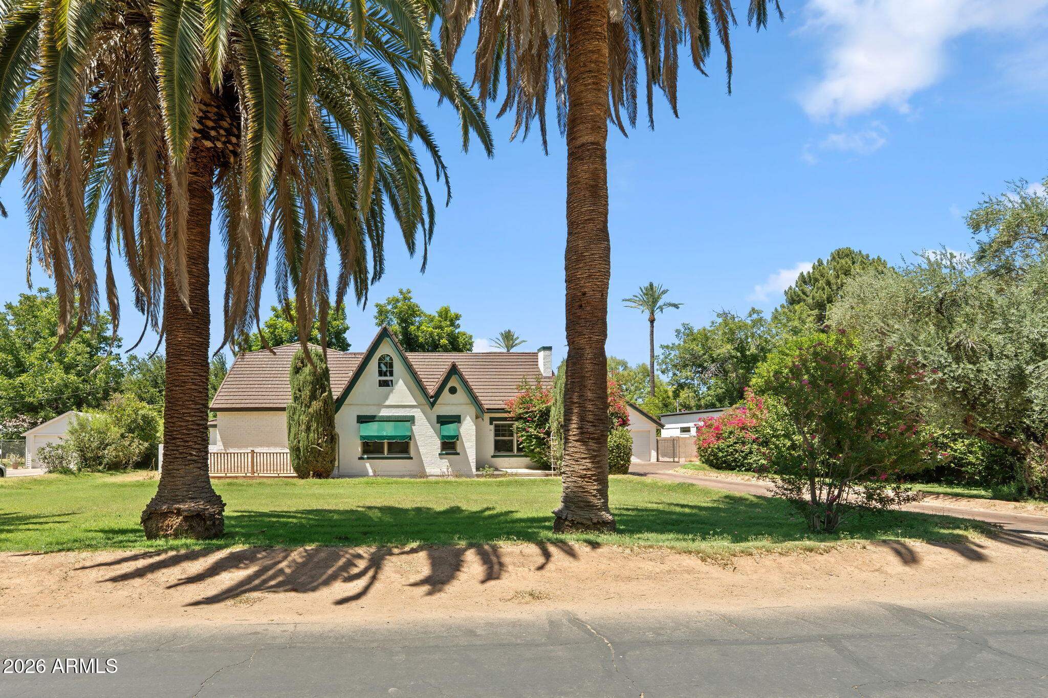 MEDLOCK PLACE AMD LOTS 1-11 - Residential