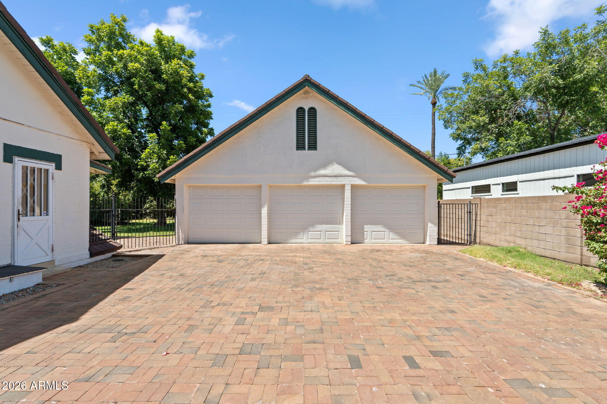 MEDLOCK PLACE AMD LOTS 1-11 - Residential