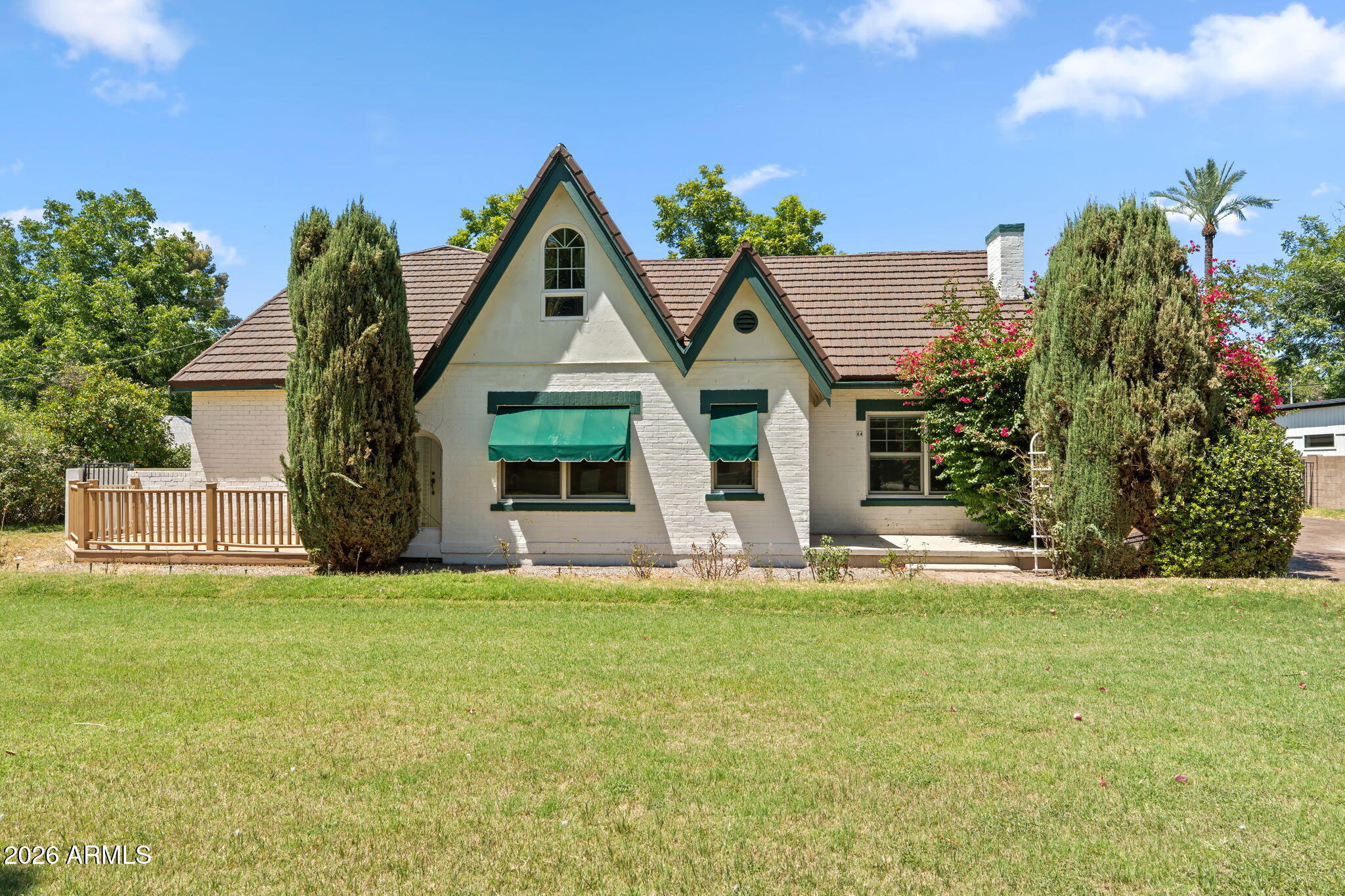 MEDLOCK PLACE AMD LOTS 1-11 - Residential