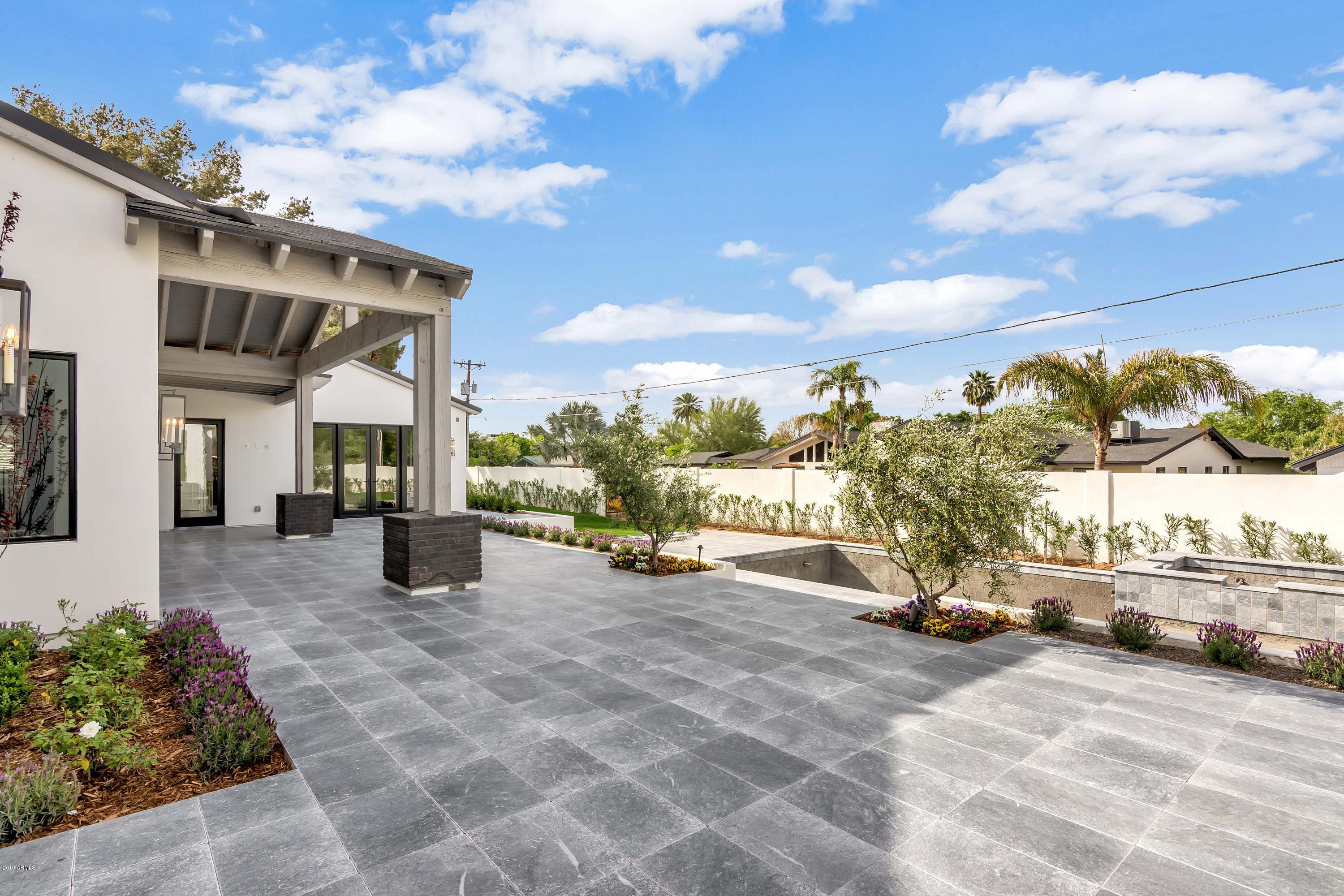 LAFAYETTE VILLA 3 - Residential
