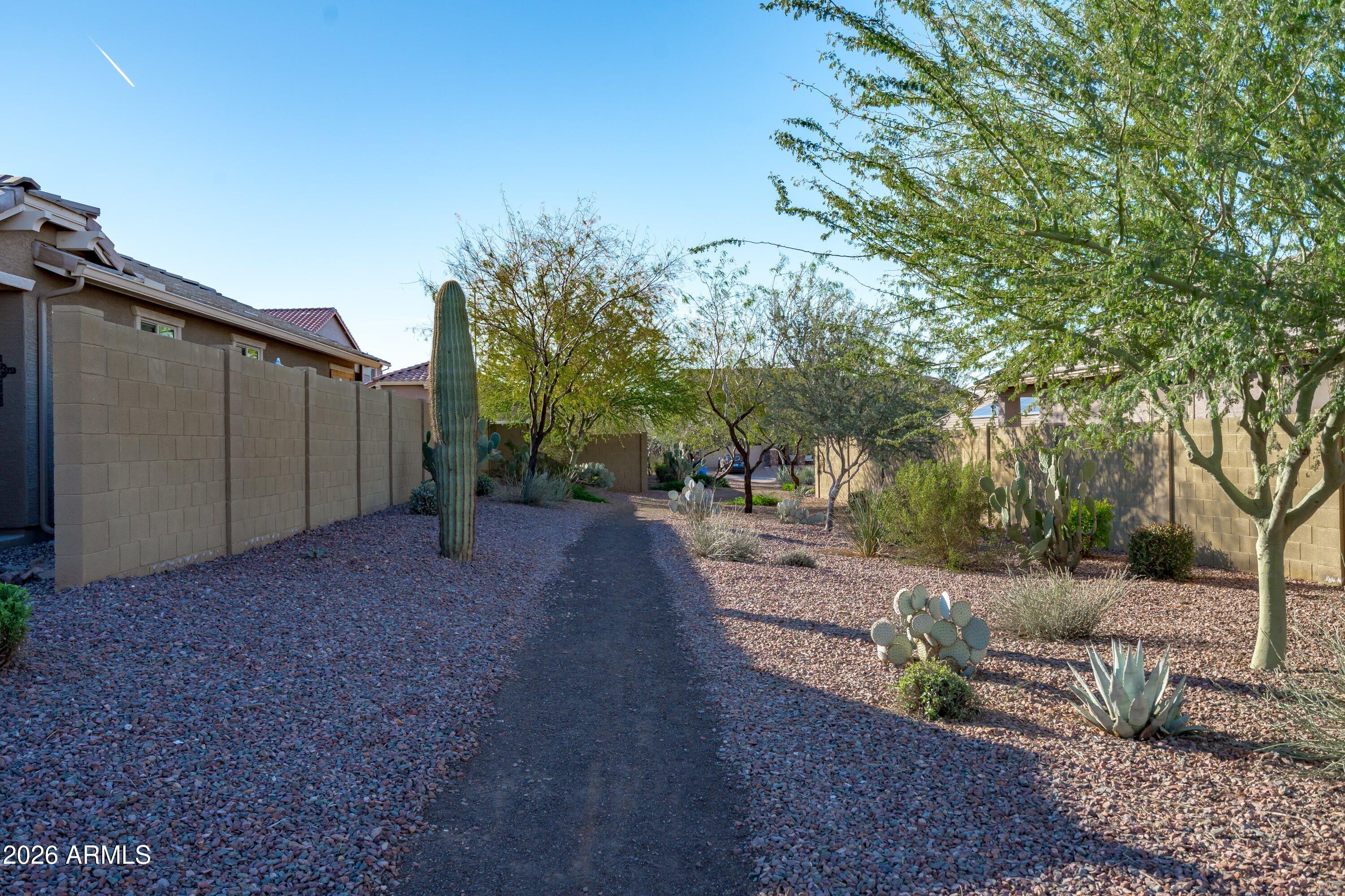 CIRCLE MOUNTAIN RANCH - Residential