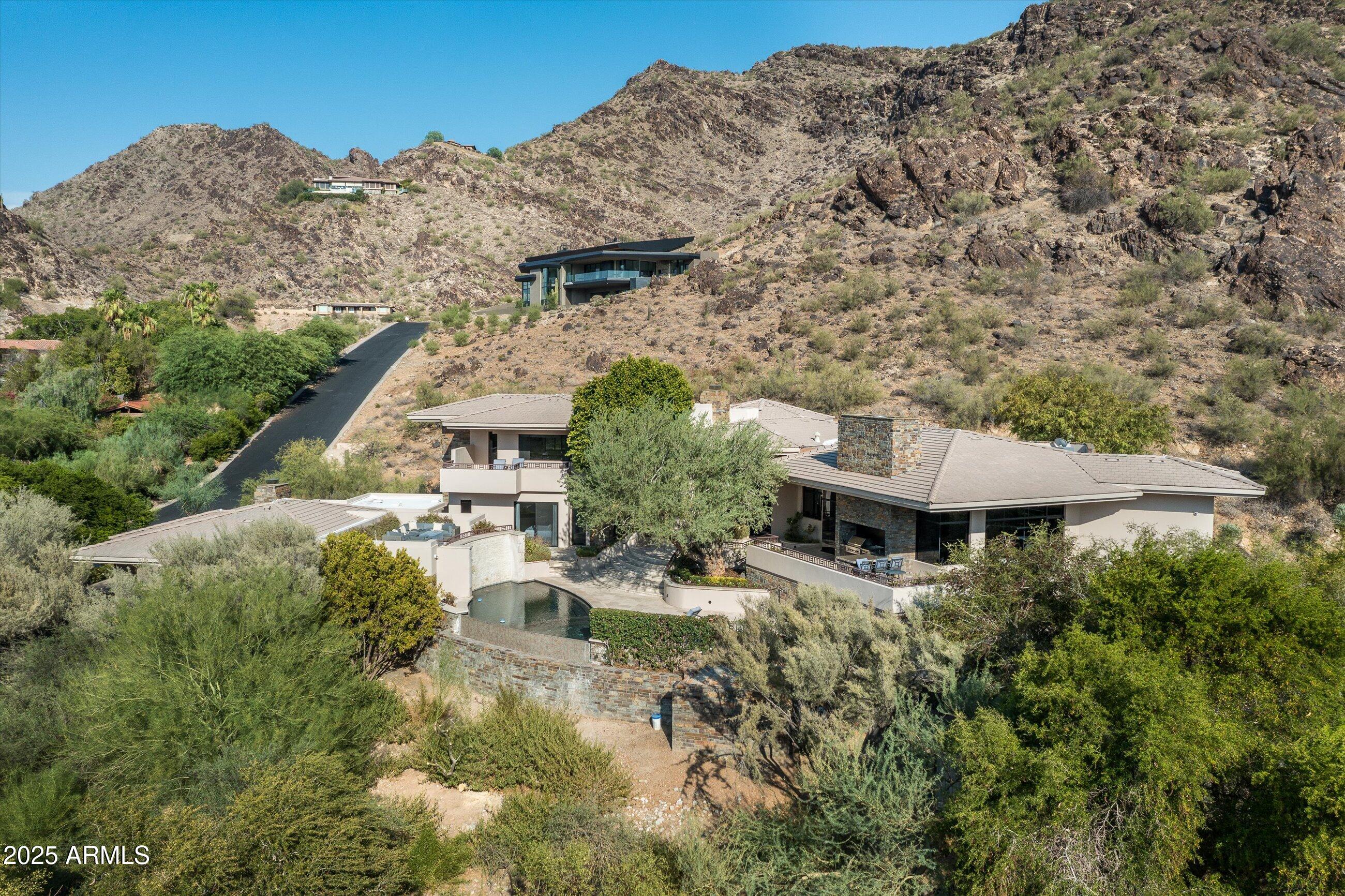 MONTANA DE BONITAS CASAS REPLAT - Residential
