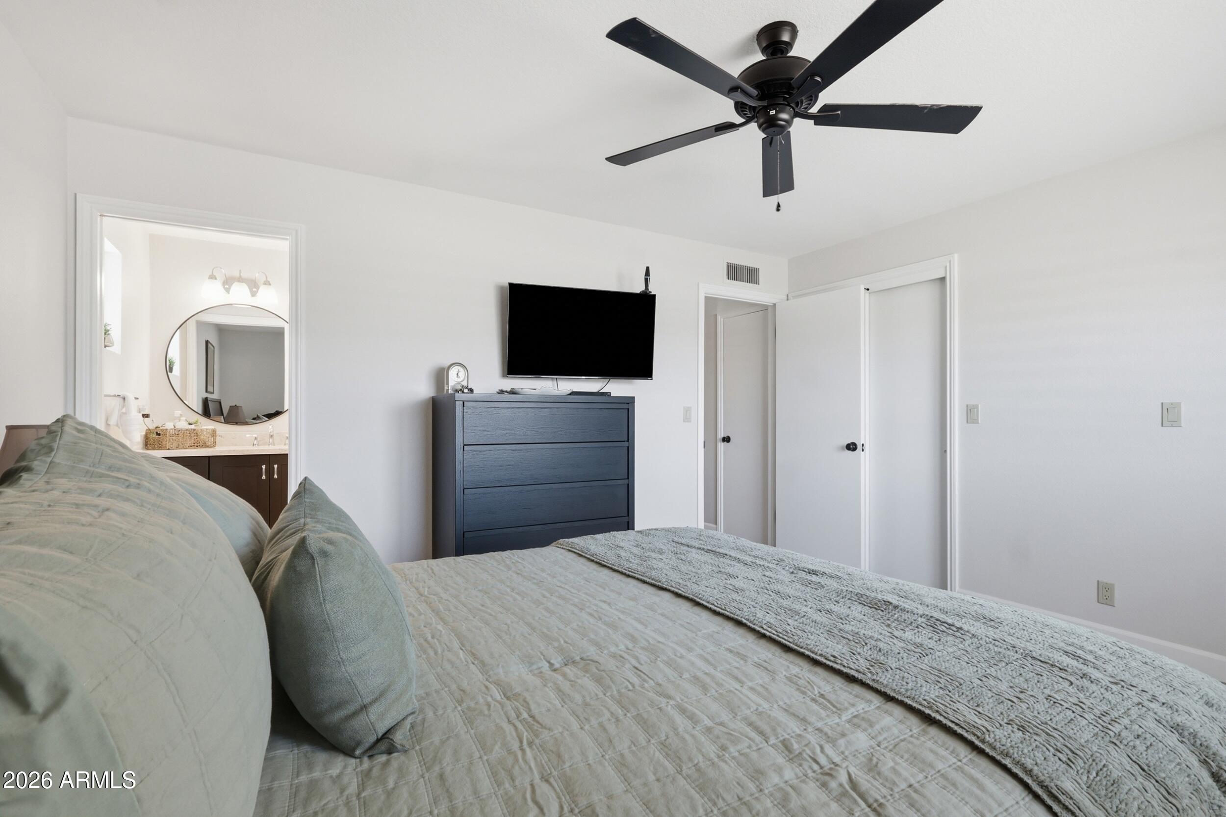 SUNLAND VILLAGE 5 - Residential