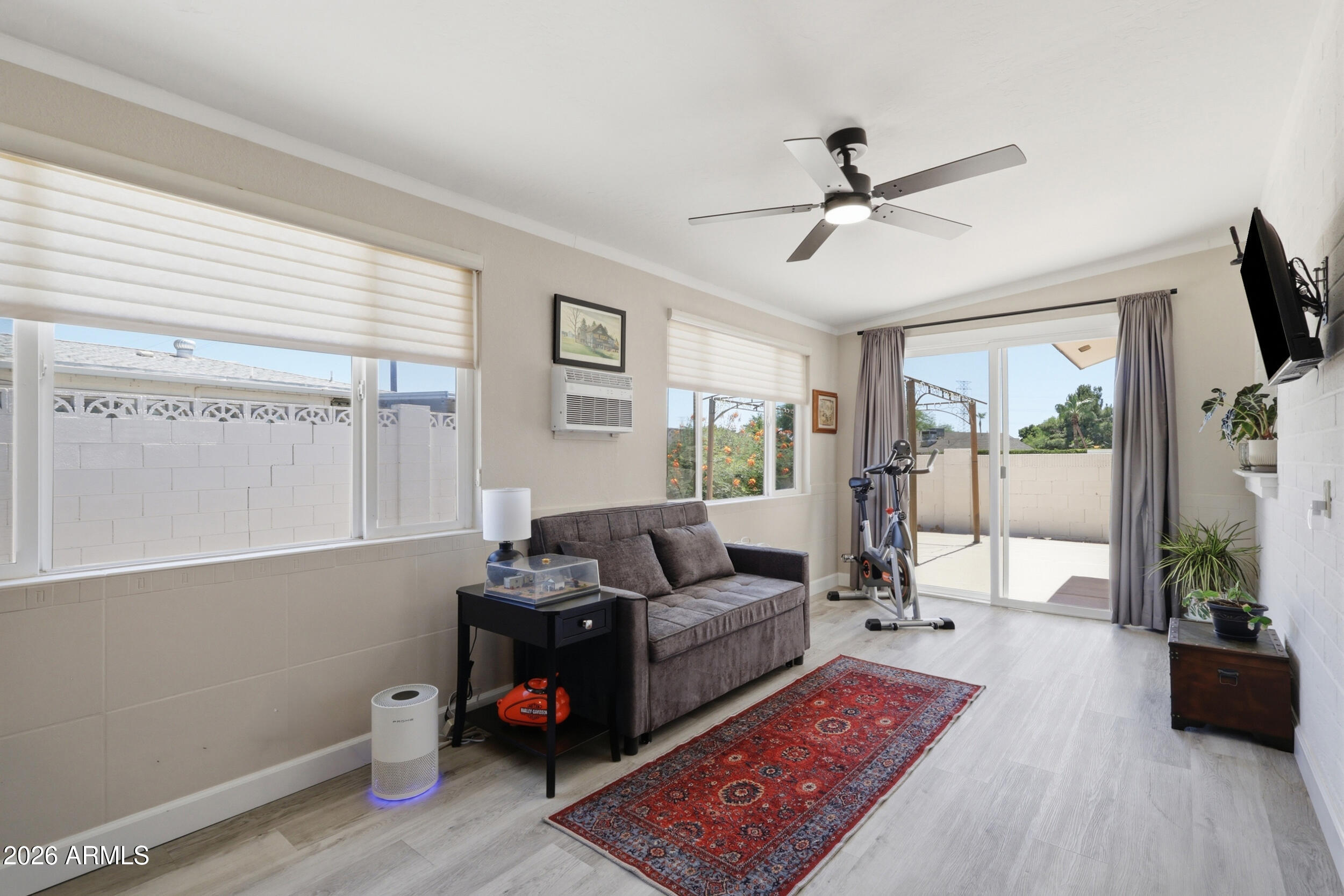 SUNLAND VILLAGE 5 - Residential