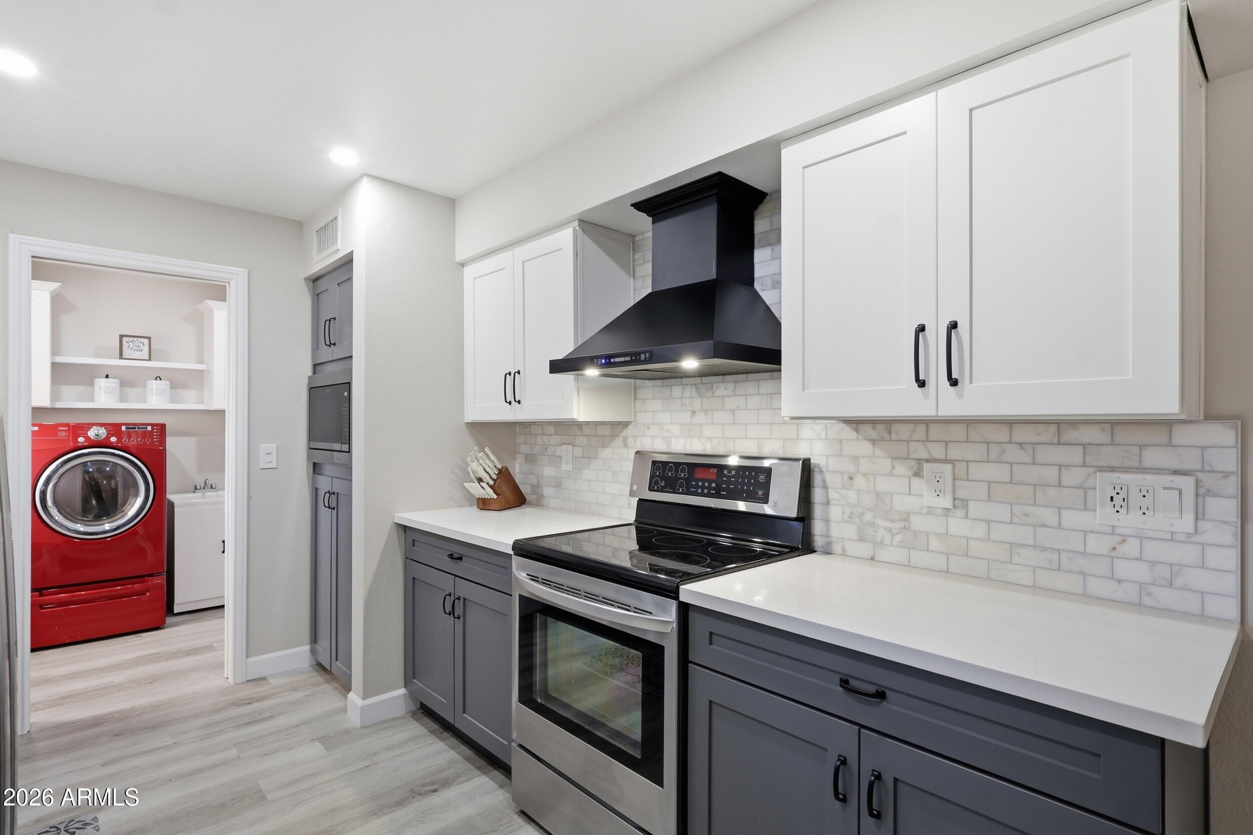 SUNLAND VILLAGE 5 - Residential