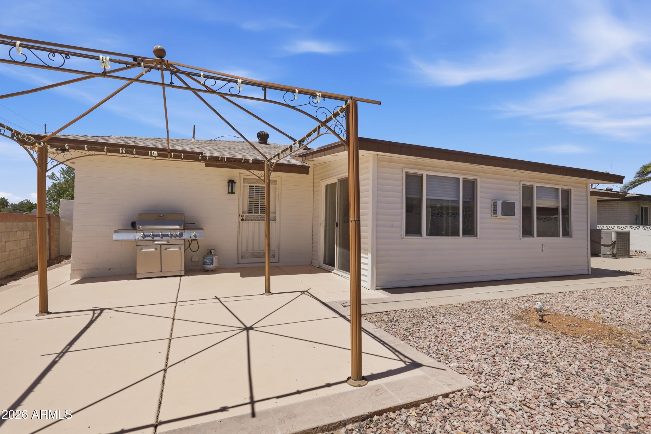 SUNLAND VILLAGE 5 - Residential