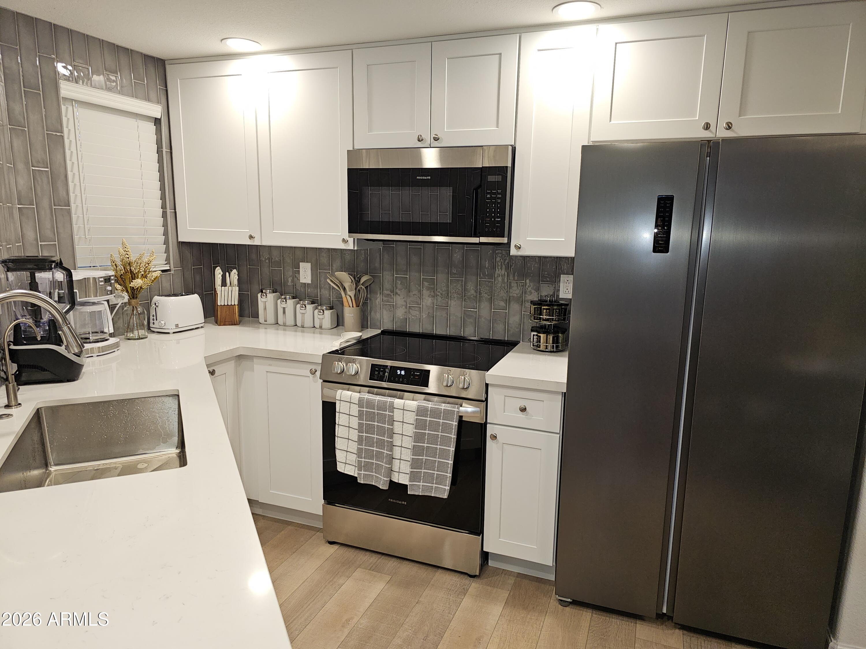 POINTE RESORT CONDO AT TAPATIO CLIFFS - Residential