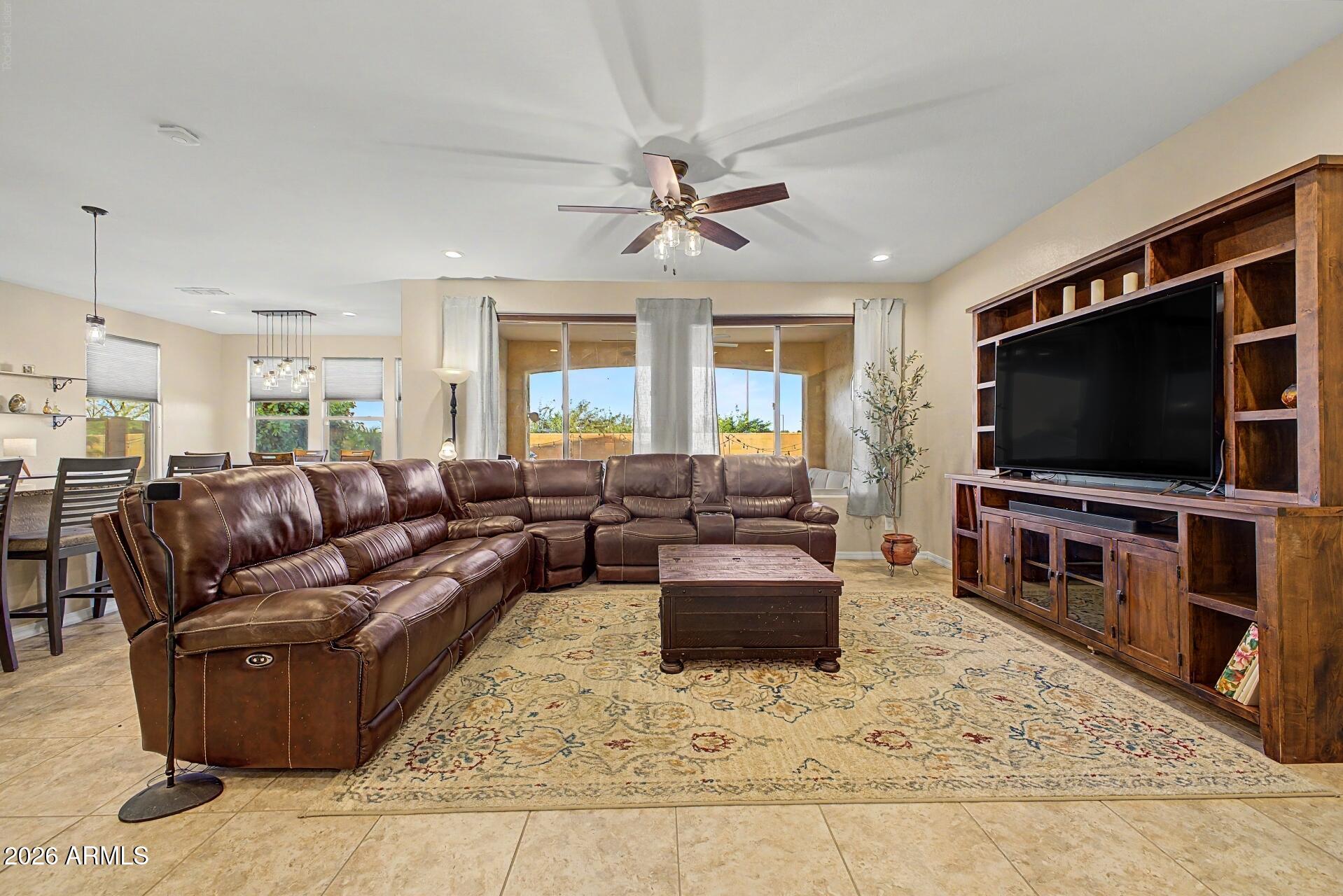 FESTIVAL FOOTHILLS UNIT 25 - Residential