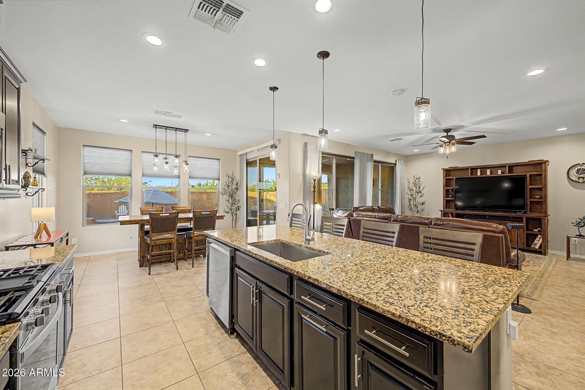 FESTIVAL FOOTHILLS UNIT 25 - Residential