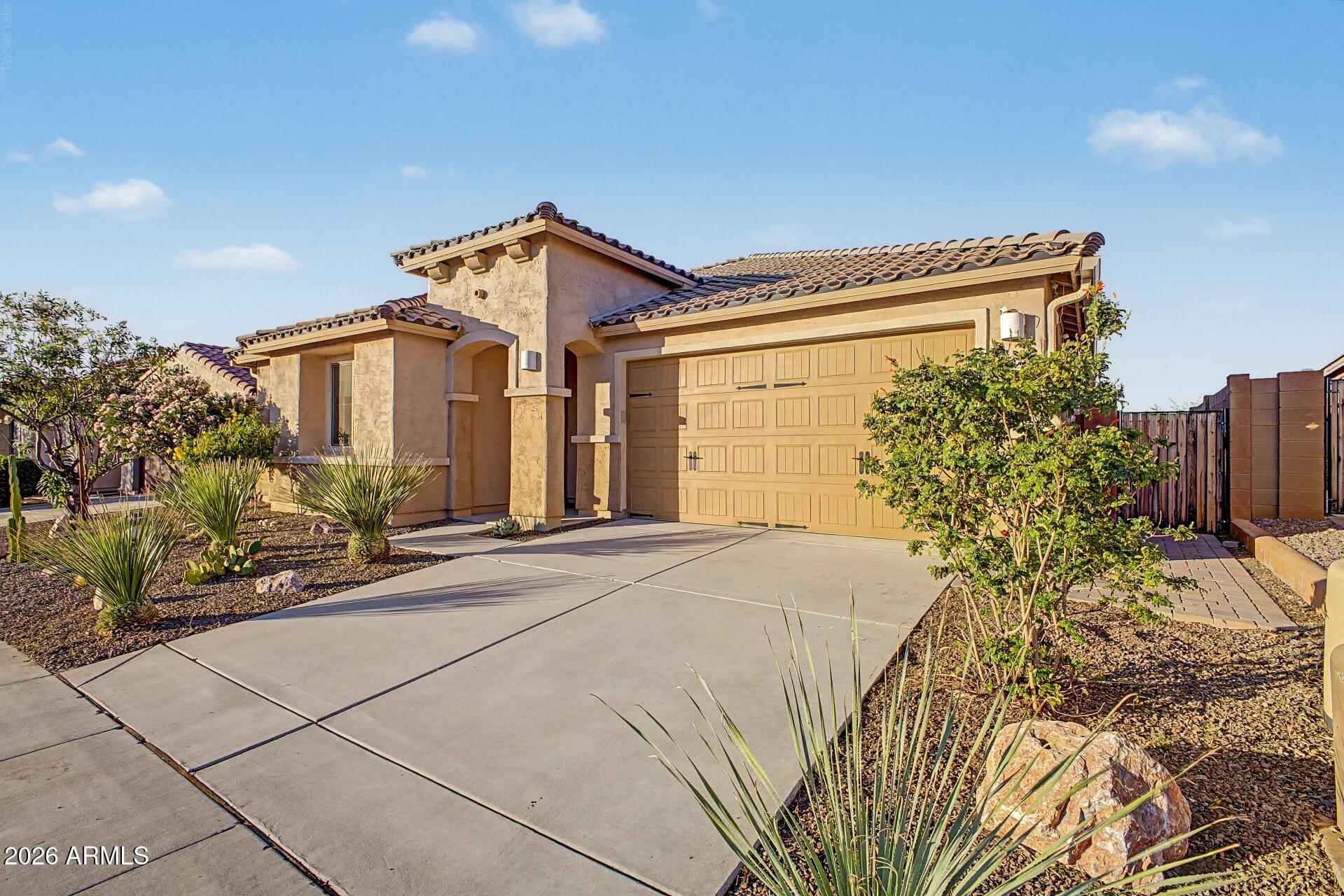 FESTIVAL FOOTHILLS UNIT 25 - Residential