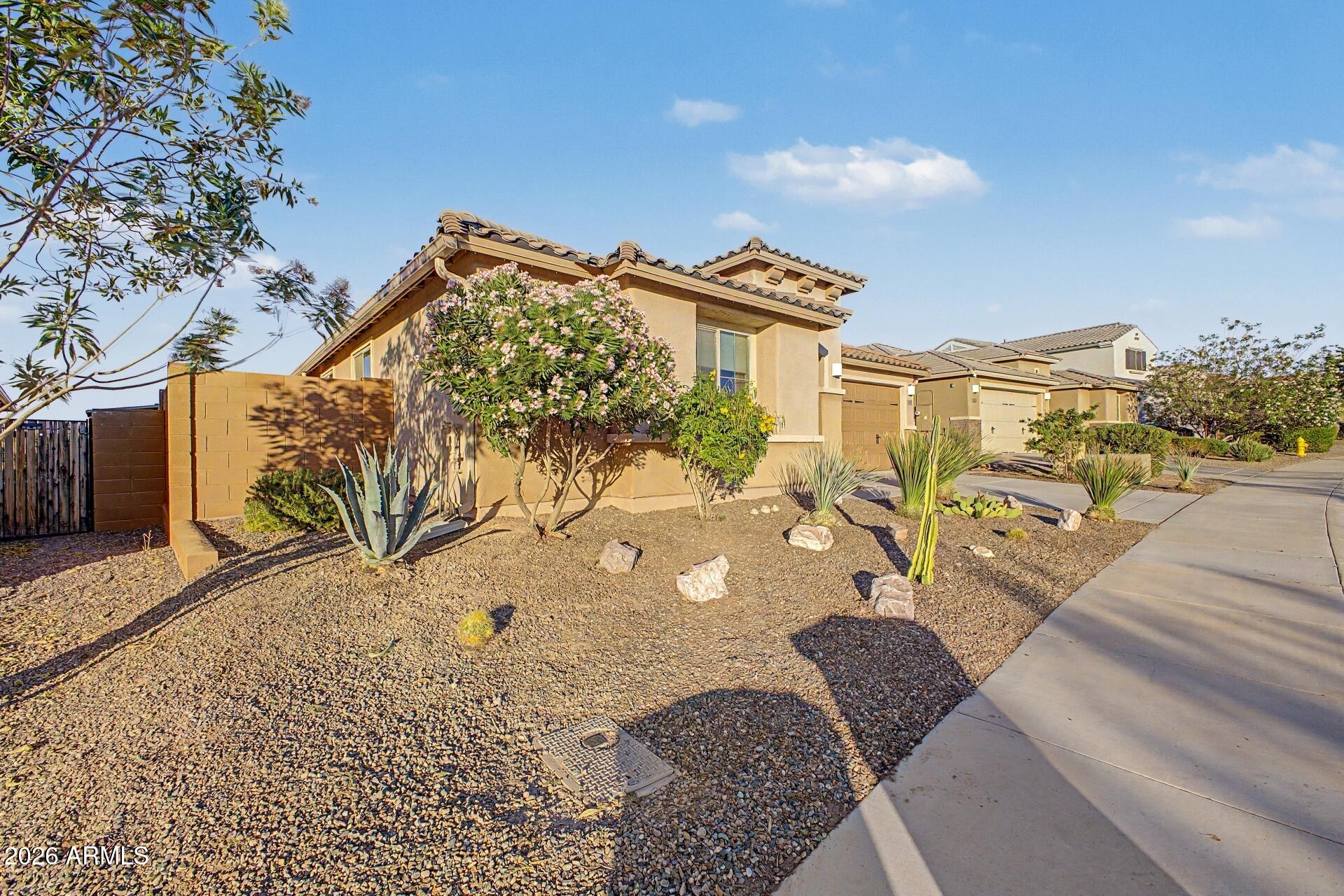 FESTIVAL FOOTHILLS UNIT 25 - Residential