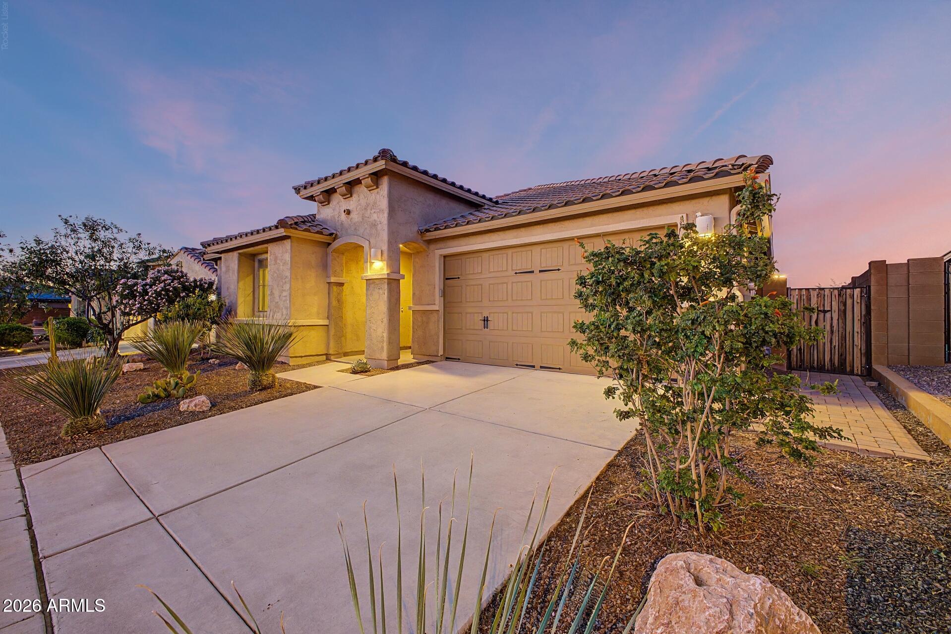 FESTIVAL FOOTHILLS UNIT 25 - Residential