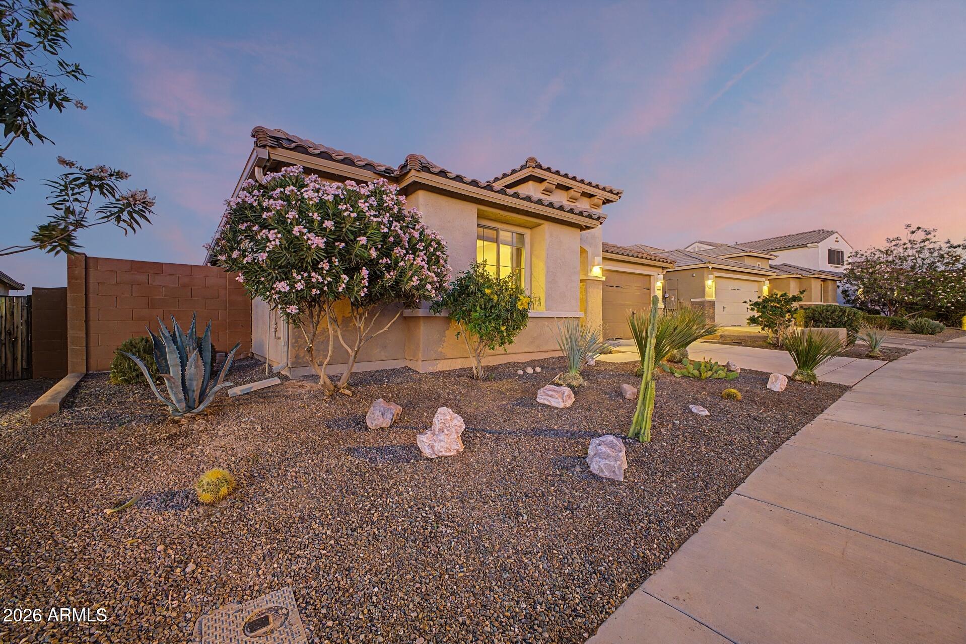 FESTIVAL FOOTHILLS UNIT 25 - Residential