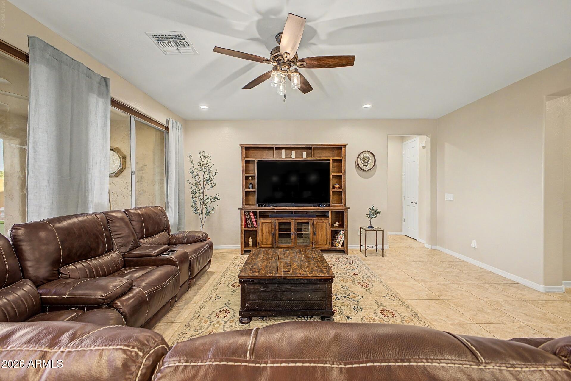 FESTIVAL FOOTHILLS UNIT 25 - Residential