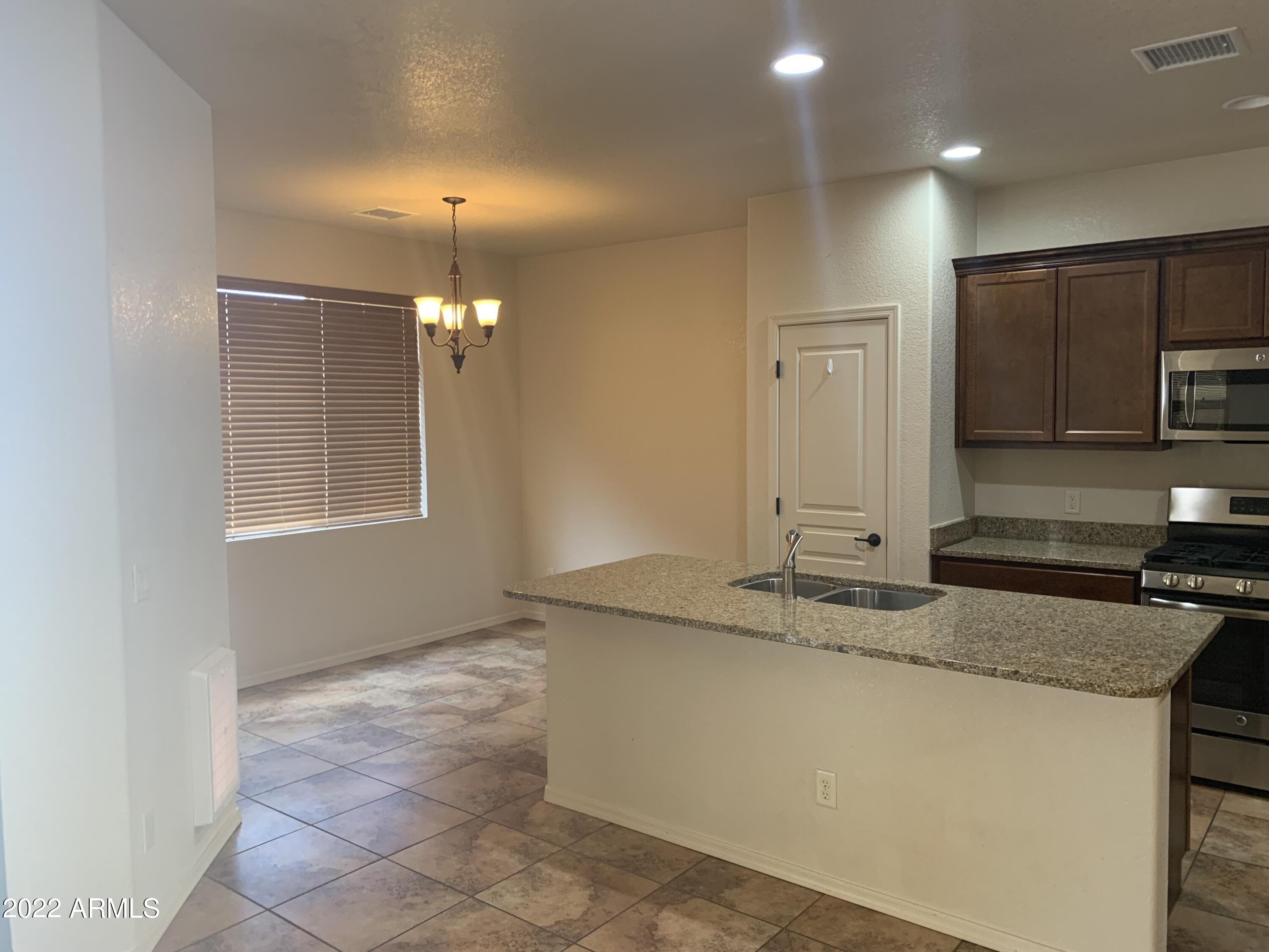 SUMMIT HEIGHTS - Residential Lease