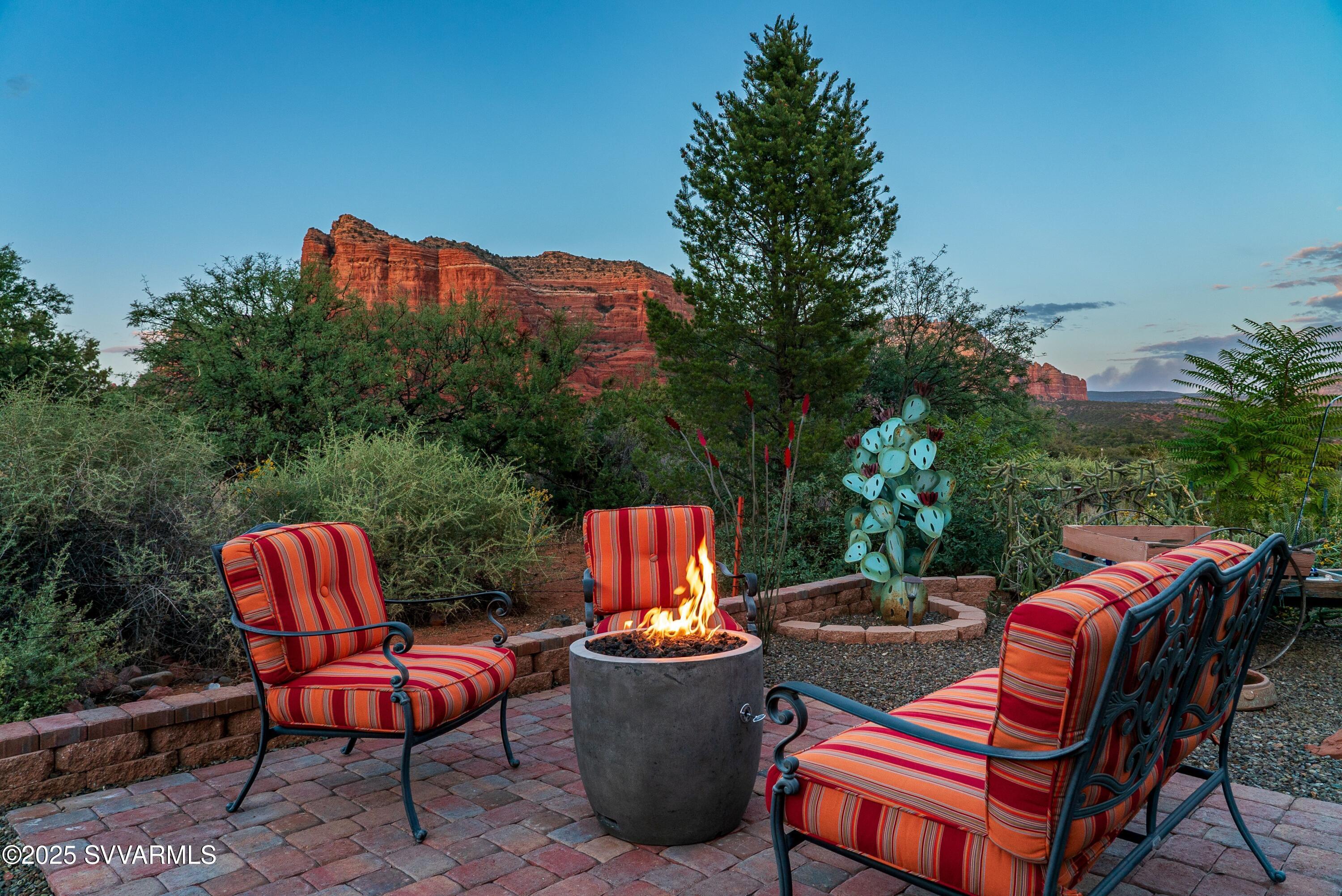 Bell Rock Plaza - Residential