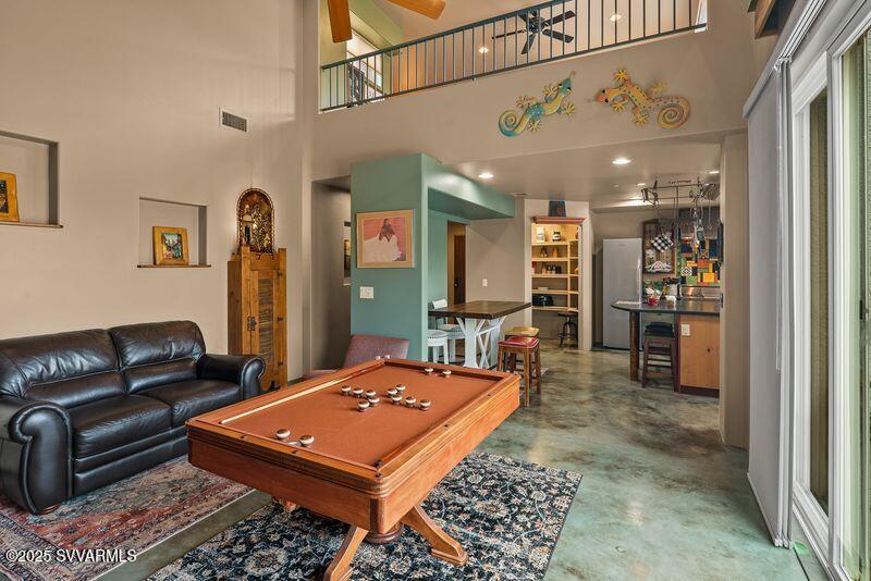 Bell Rock Plaza - Residential