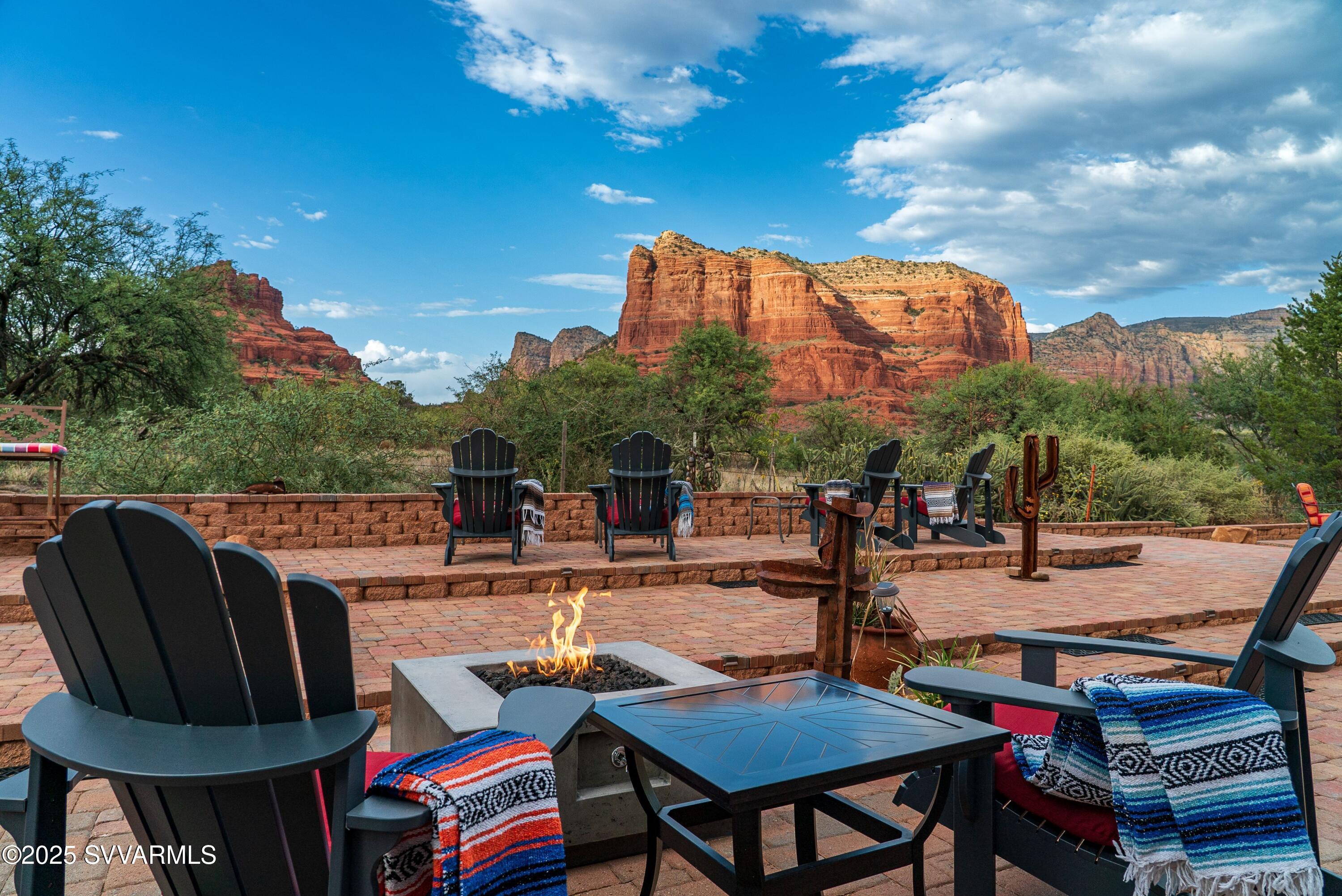 Bell Rock Plaza - Residential