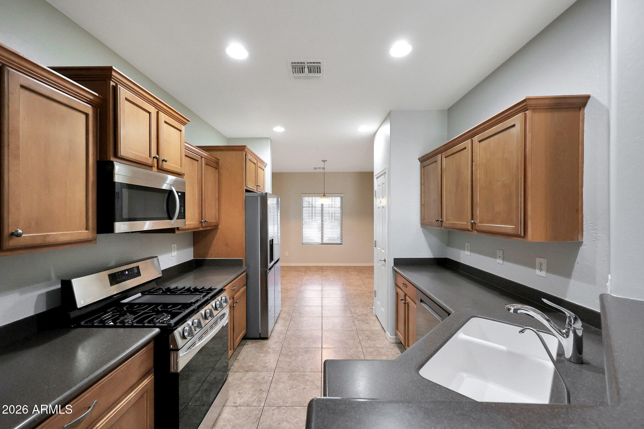 MOUNTAIN HORIZONS UNIT 8 - Residential