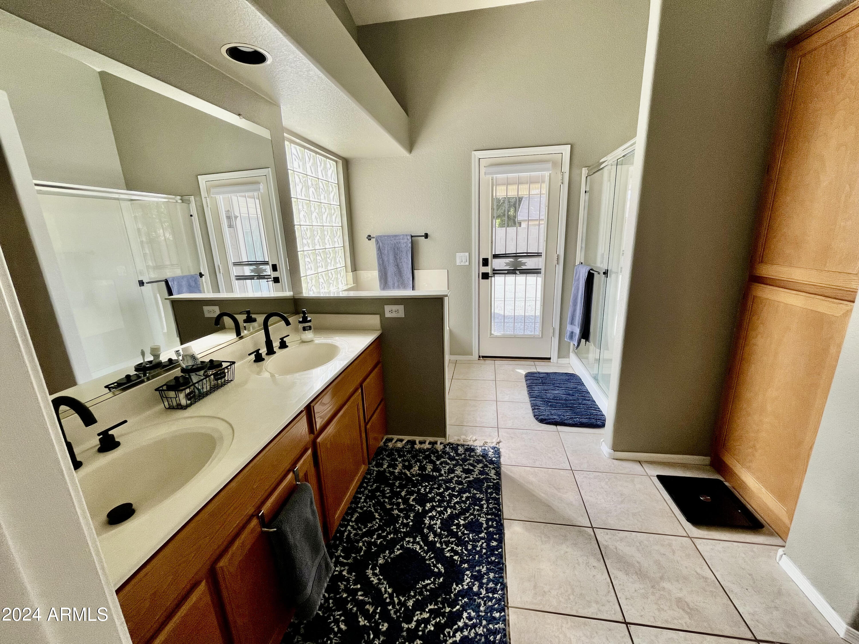 HIGHLANDS AT ARROWHEAD RANCH 2 - Residential Lease