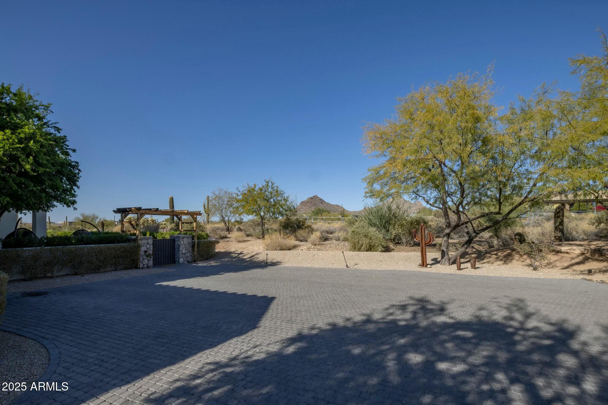 LADERA VISTA - Residential