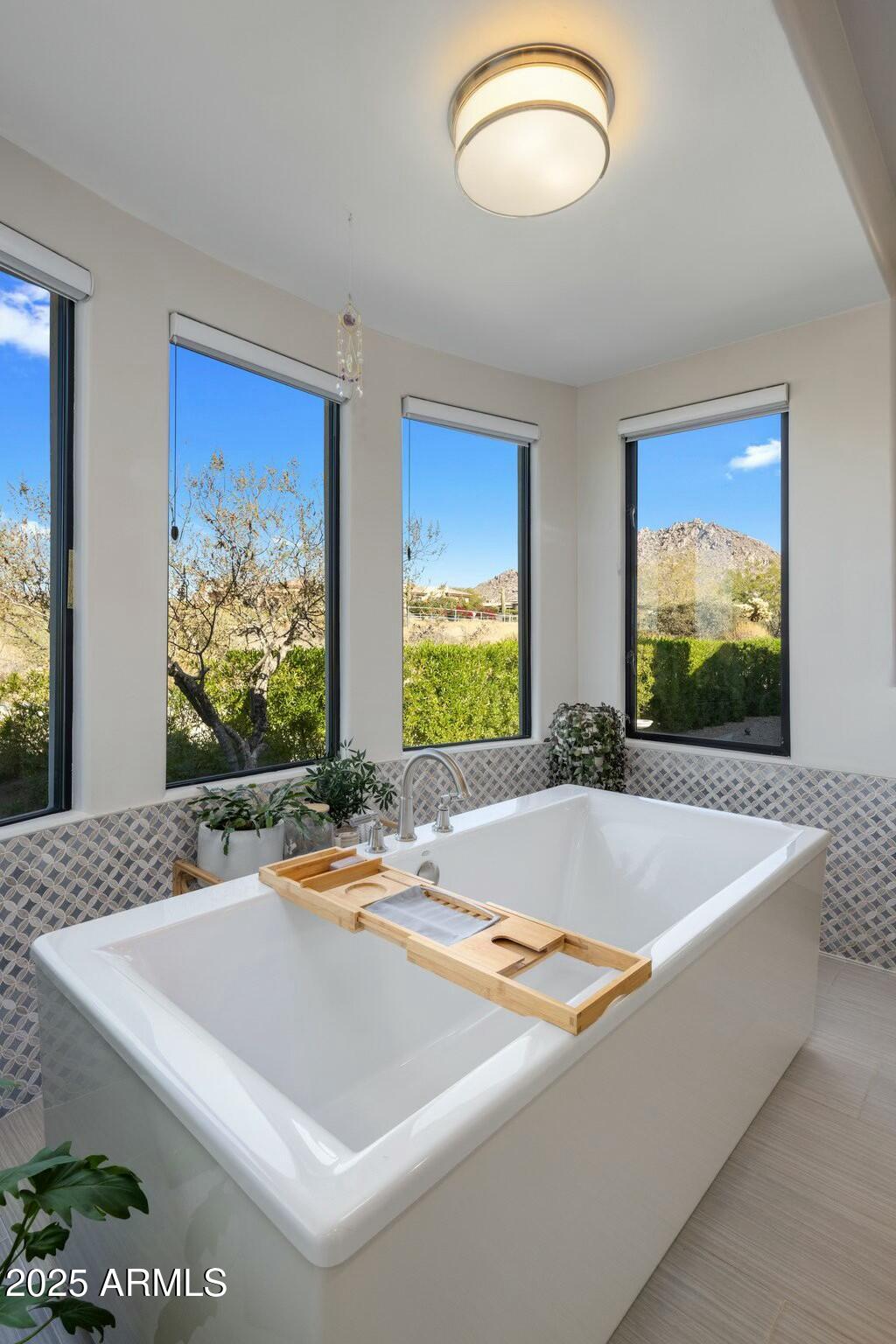 LADERA VISTA - Residential